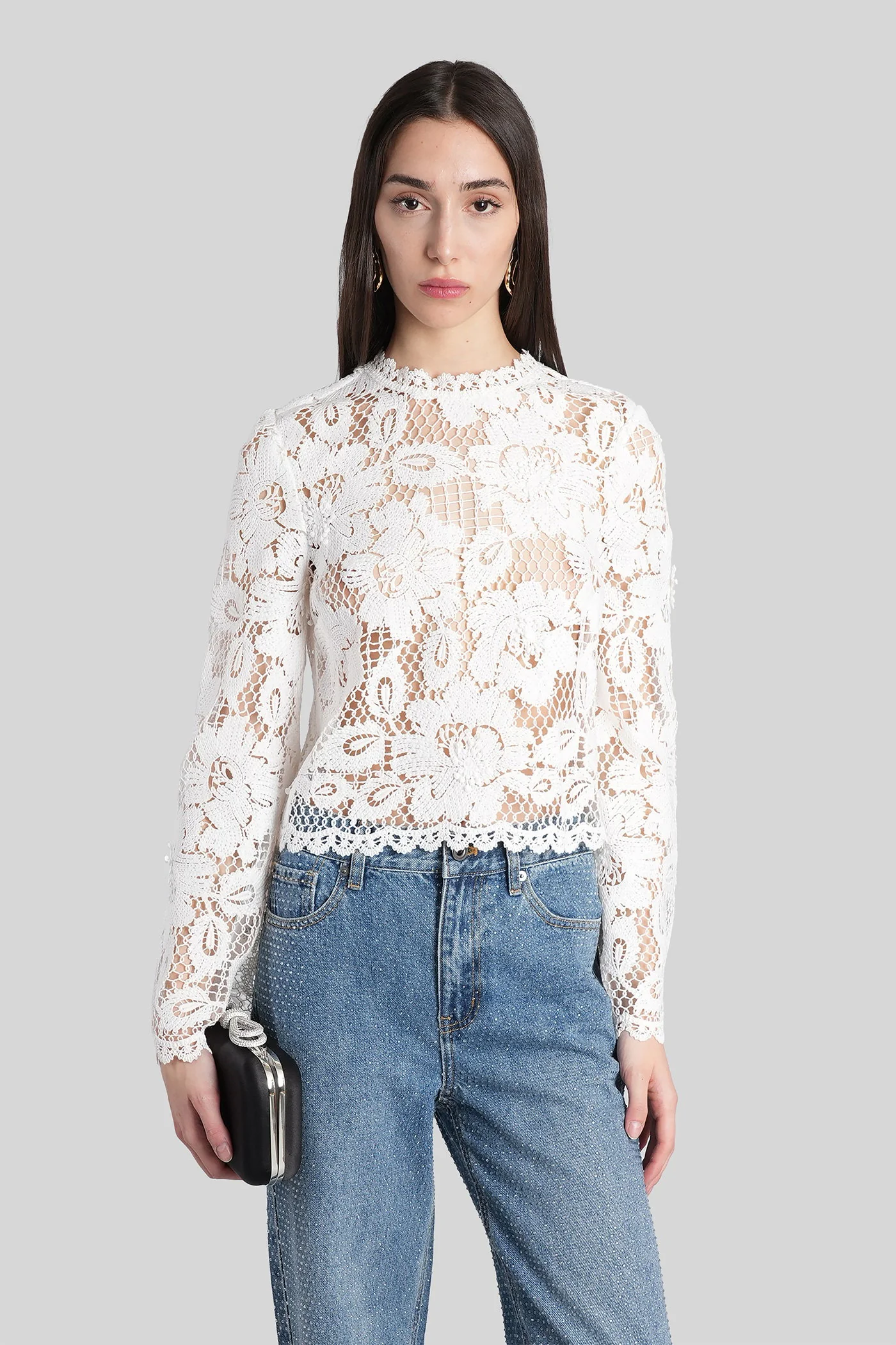 Topwear in white polyester