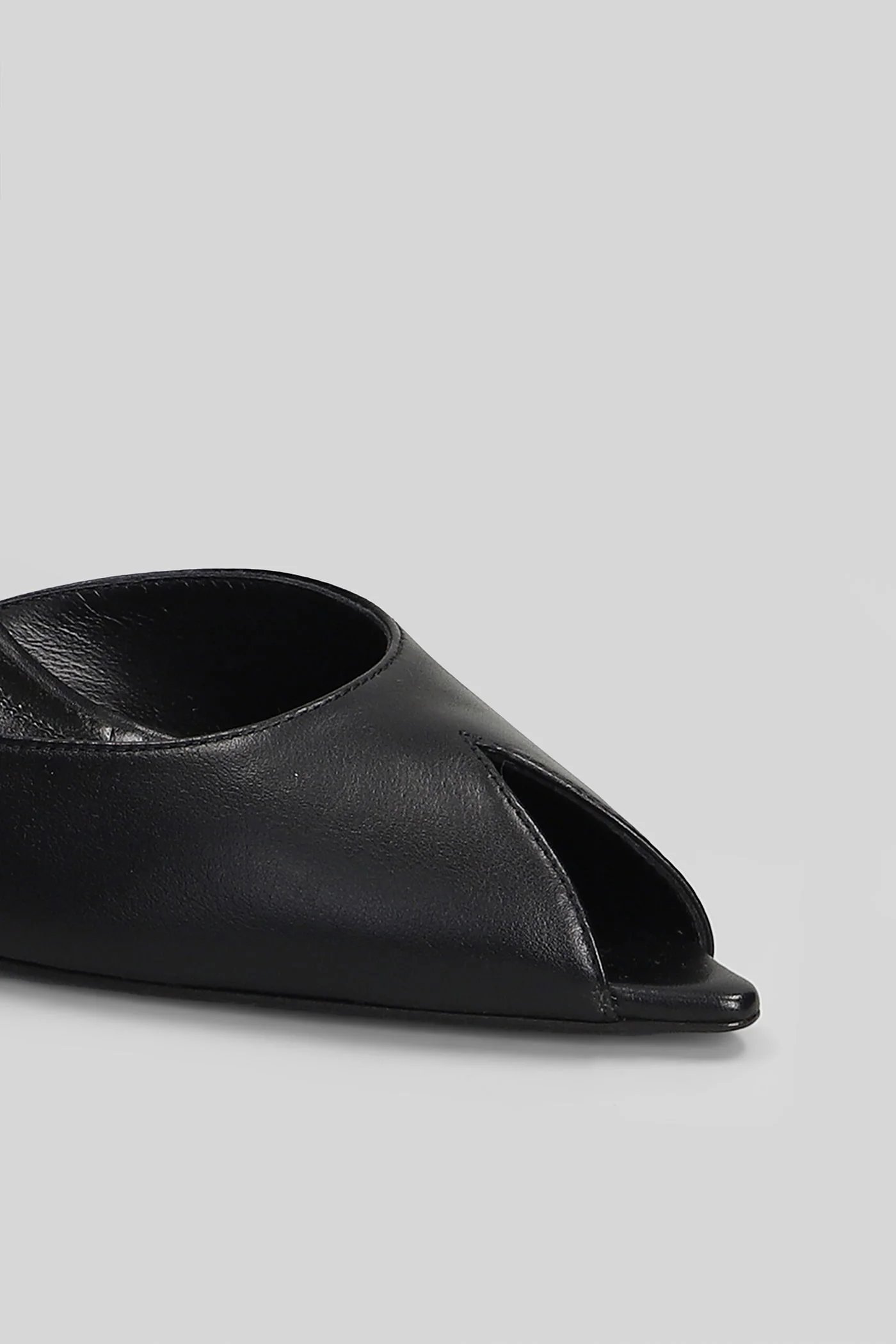 Beak 85 Sandals in black leather - Image 15