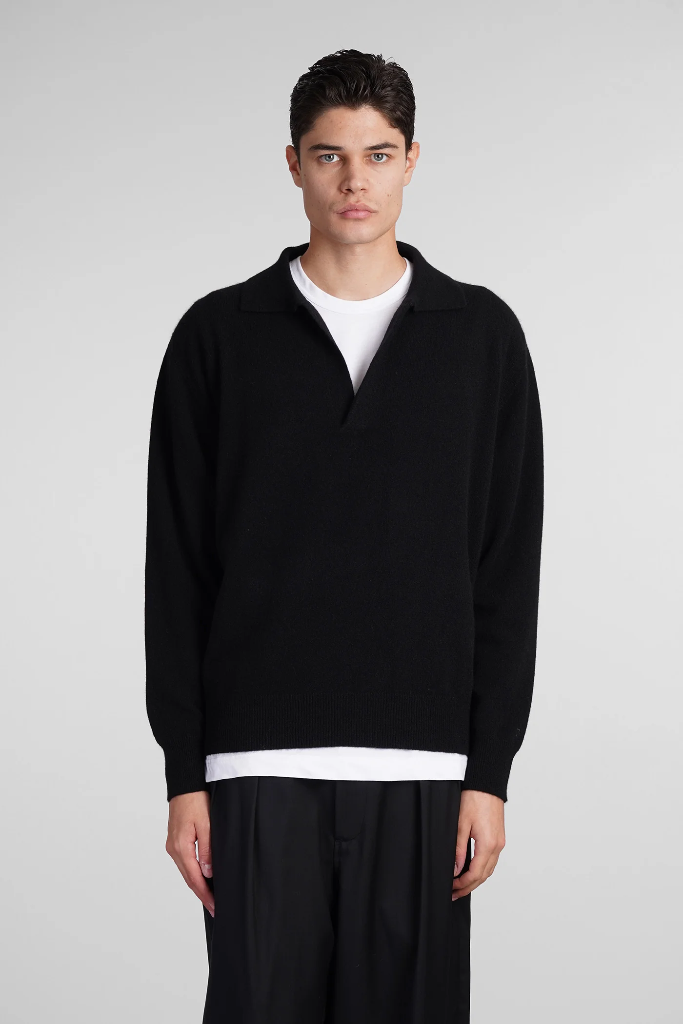 Polo in black cashmere