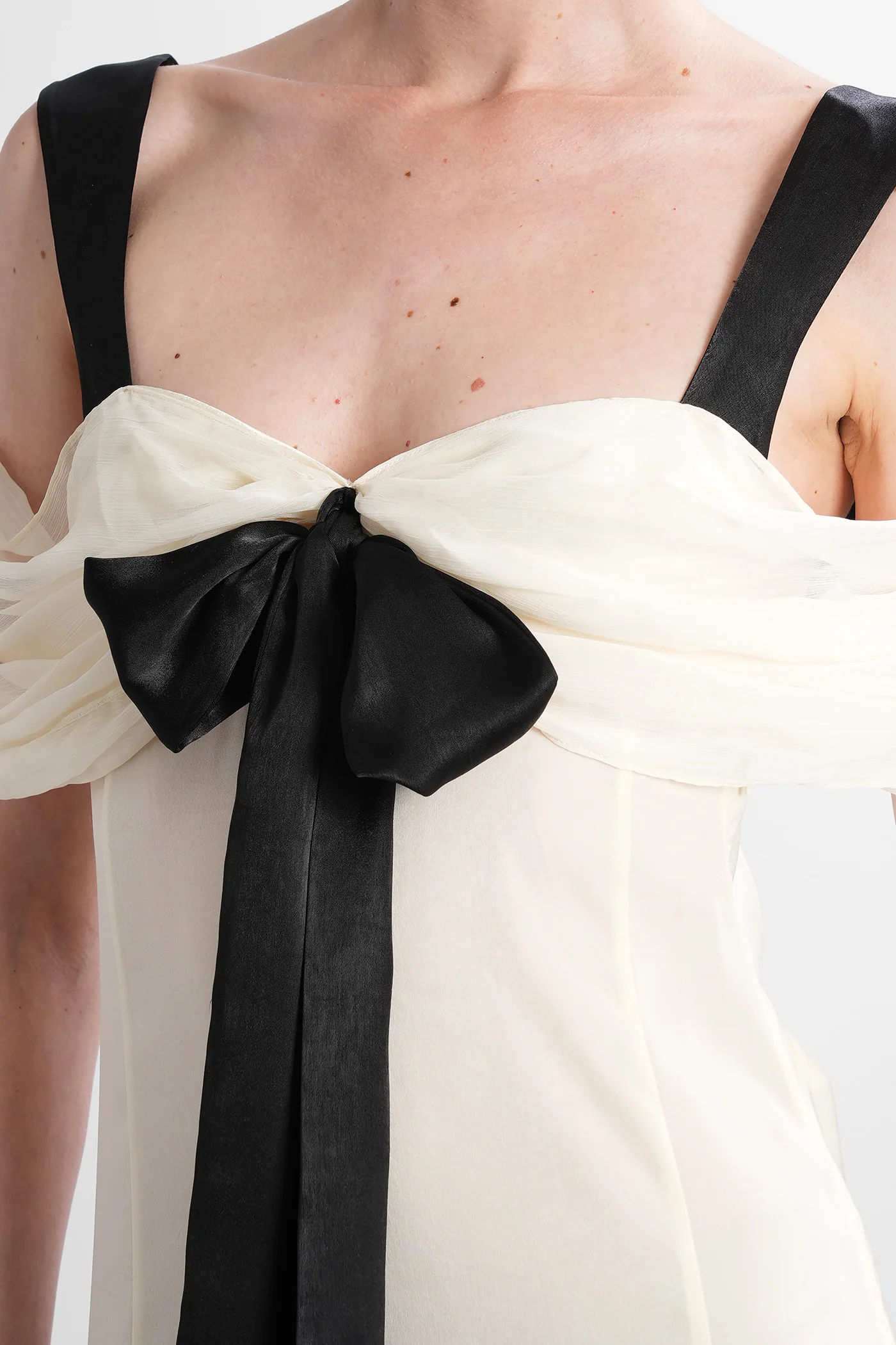 Elodie Long dress in beige polyamide - Image 5