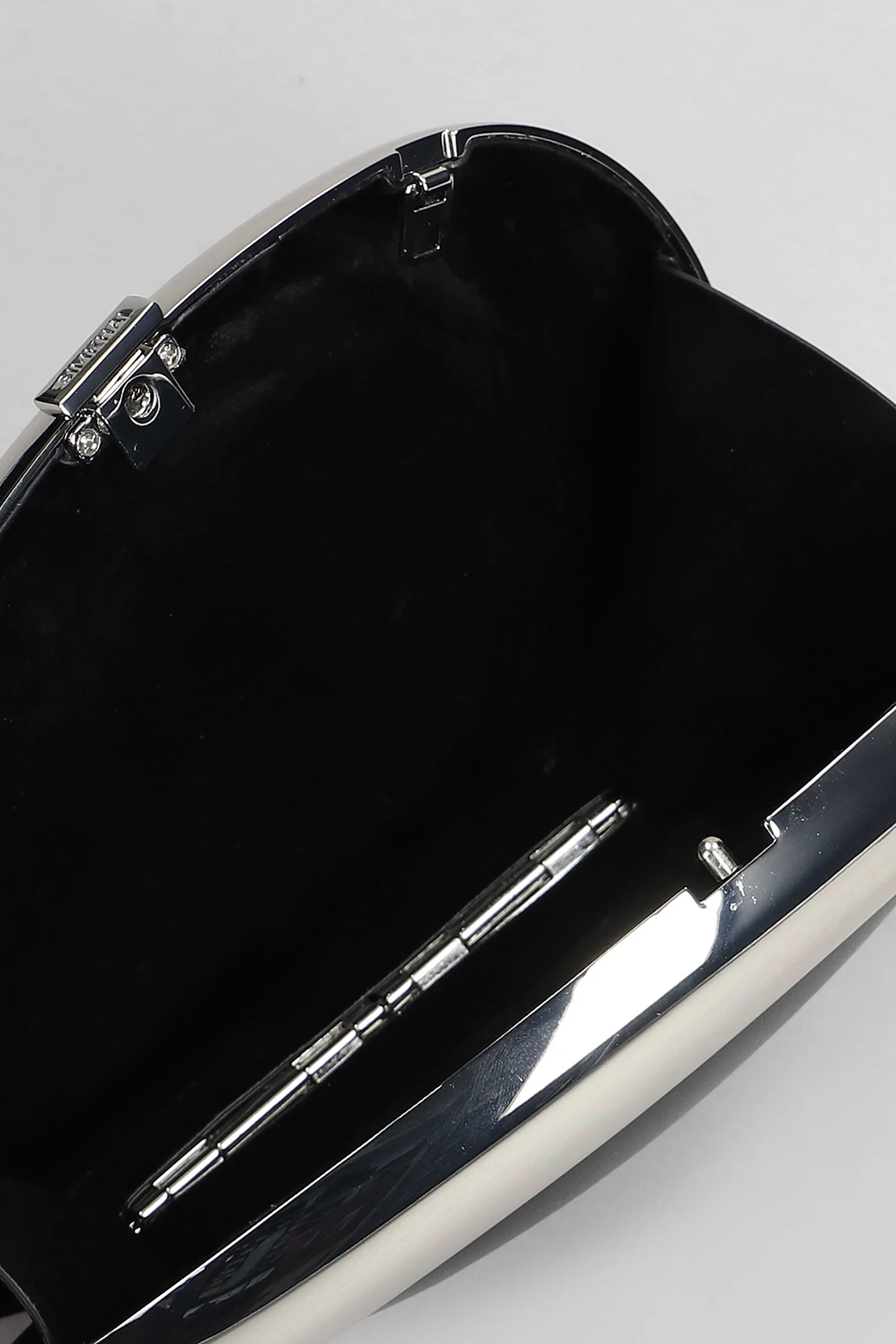 Luna Clutch in silver metal alloy - Image 4