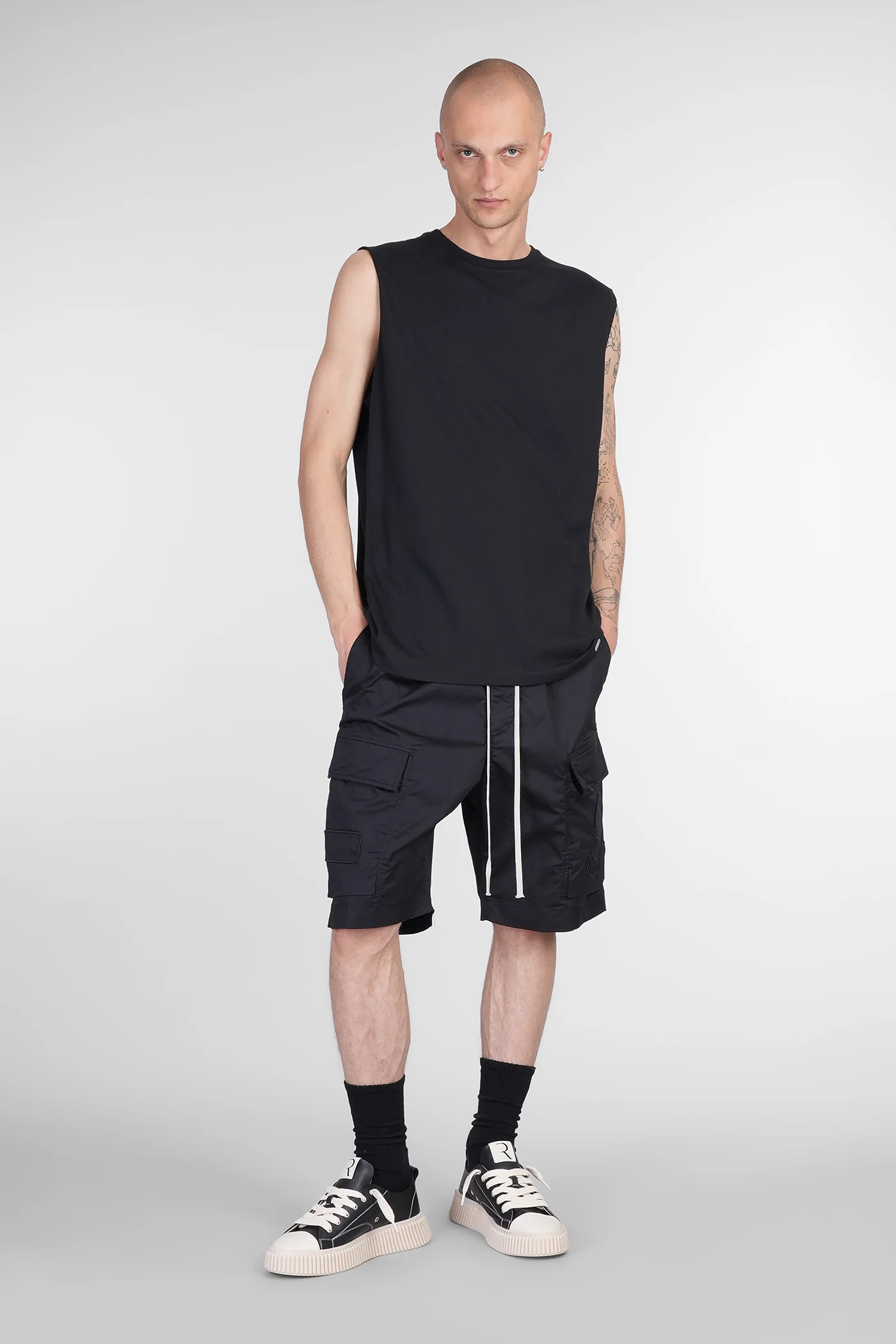 Indian T-Shirt in black cotton - Image 2
