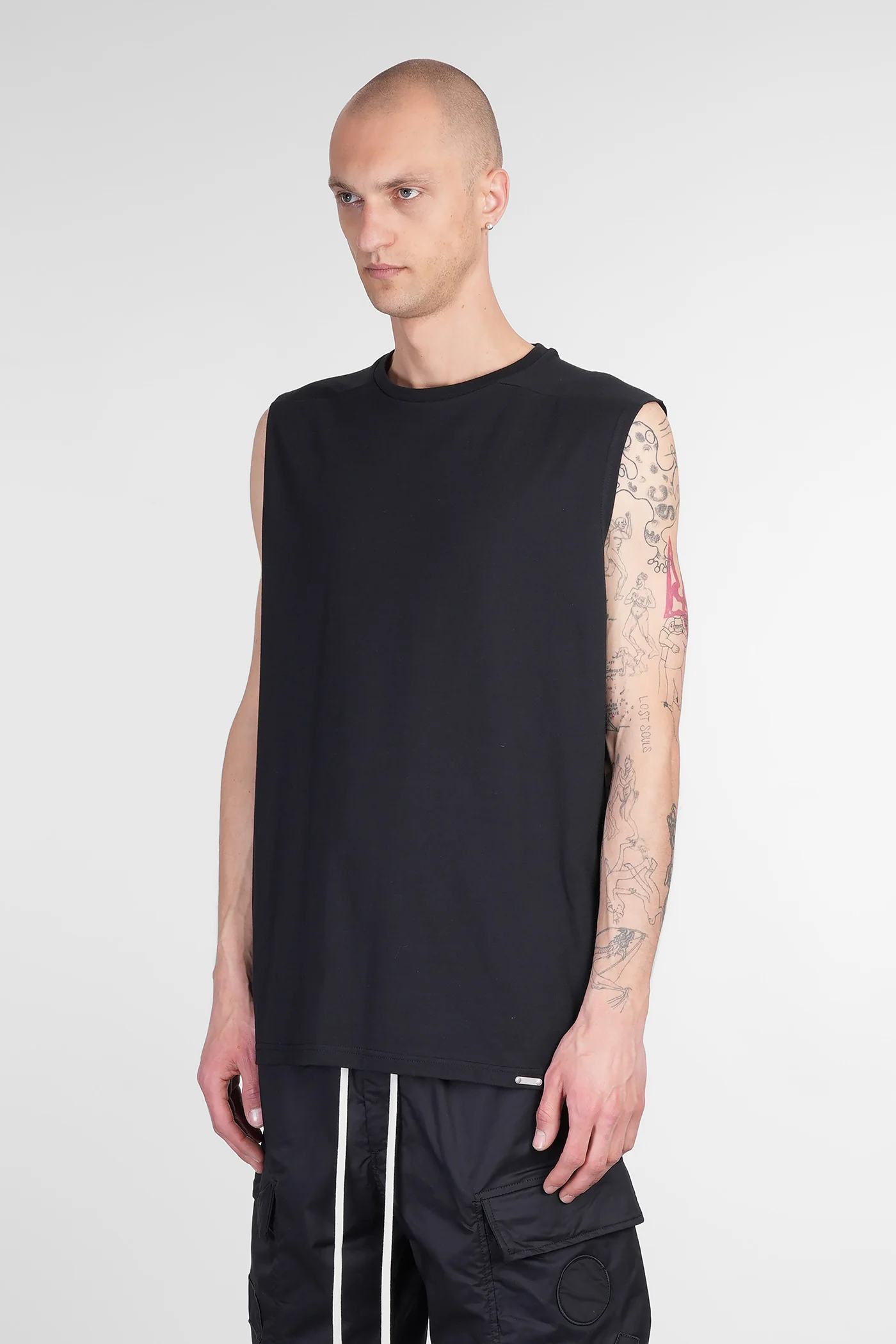 Indian T-Shirt in black cotton - Image 4