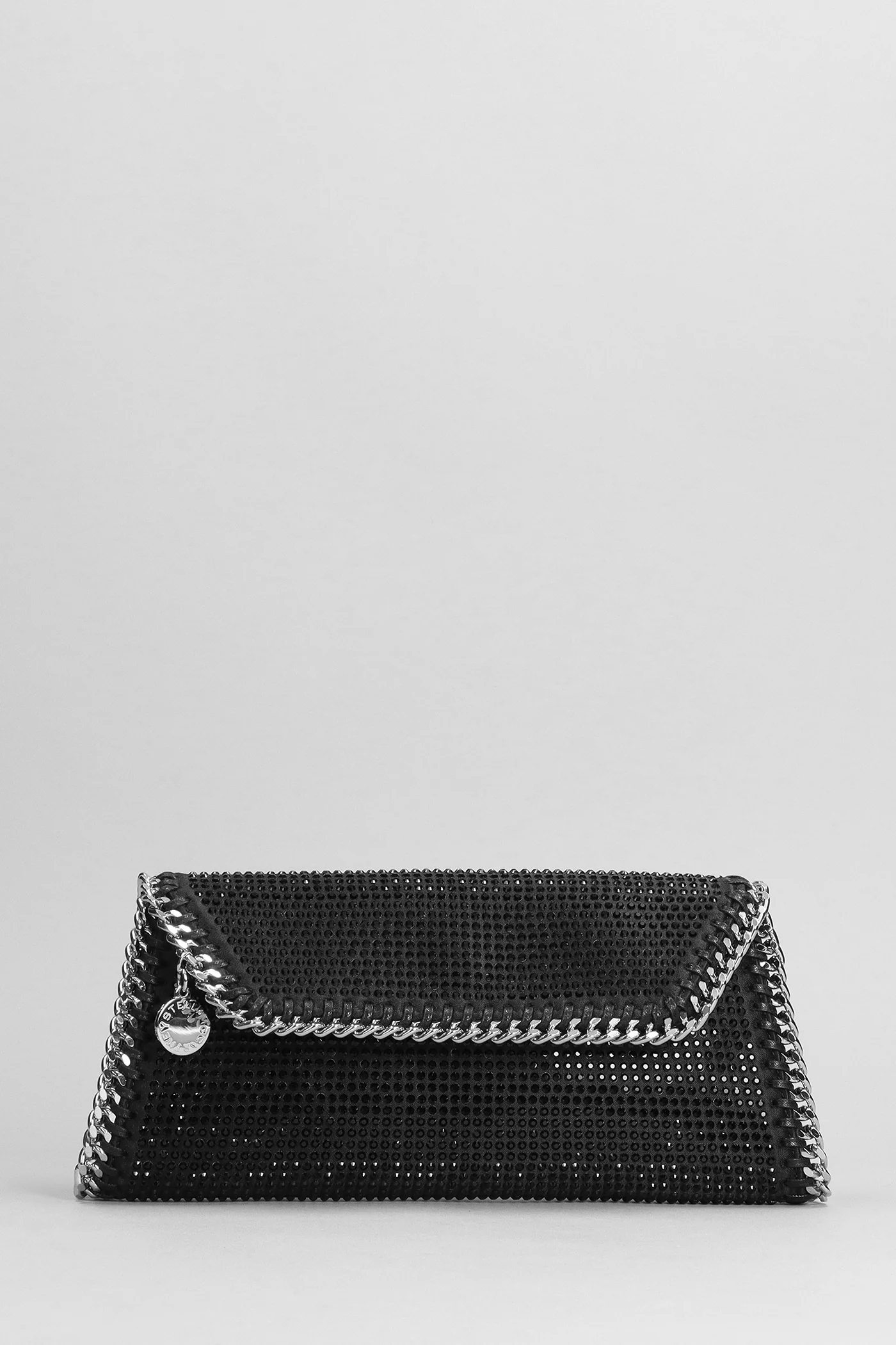 Clutch in black polyester