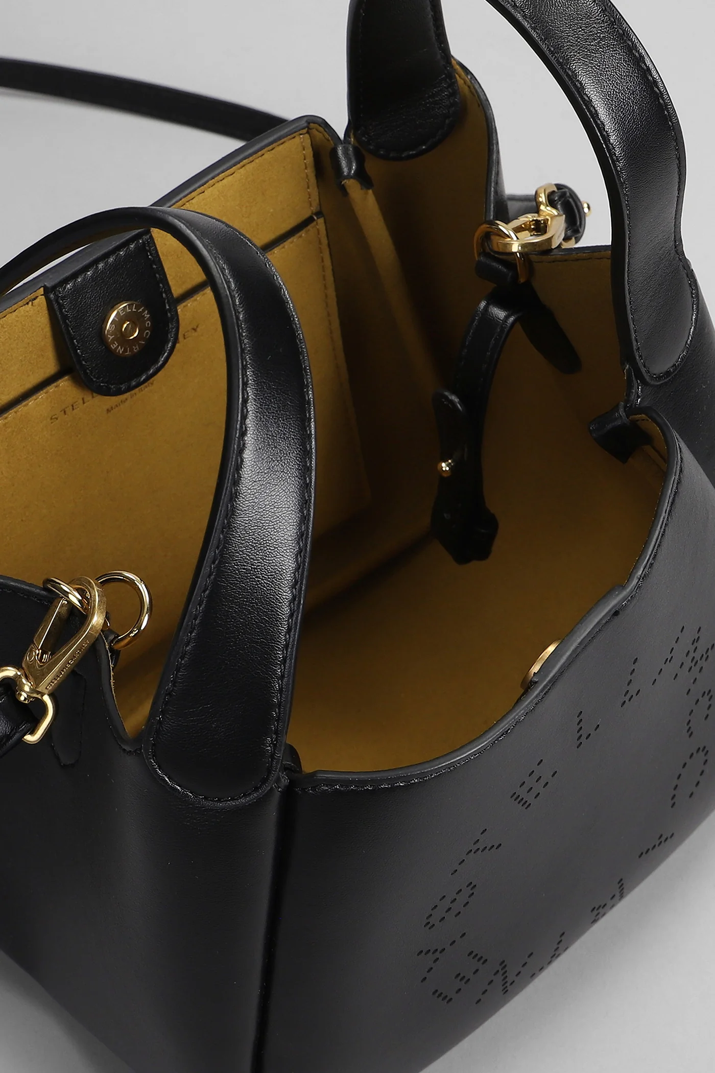Hand bag in black Polyuretan - Image 4