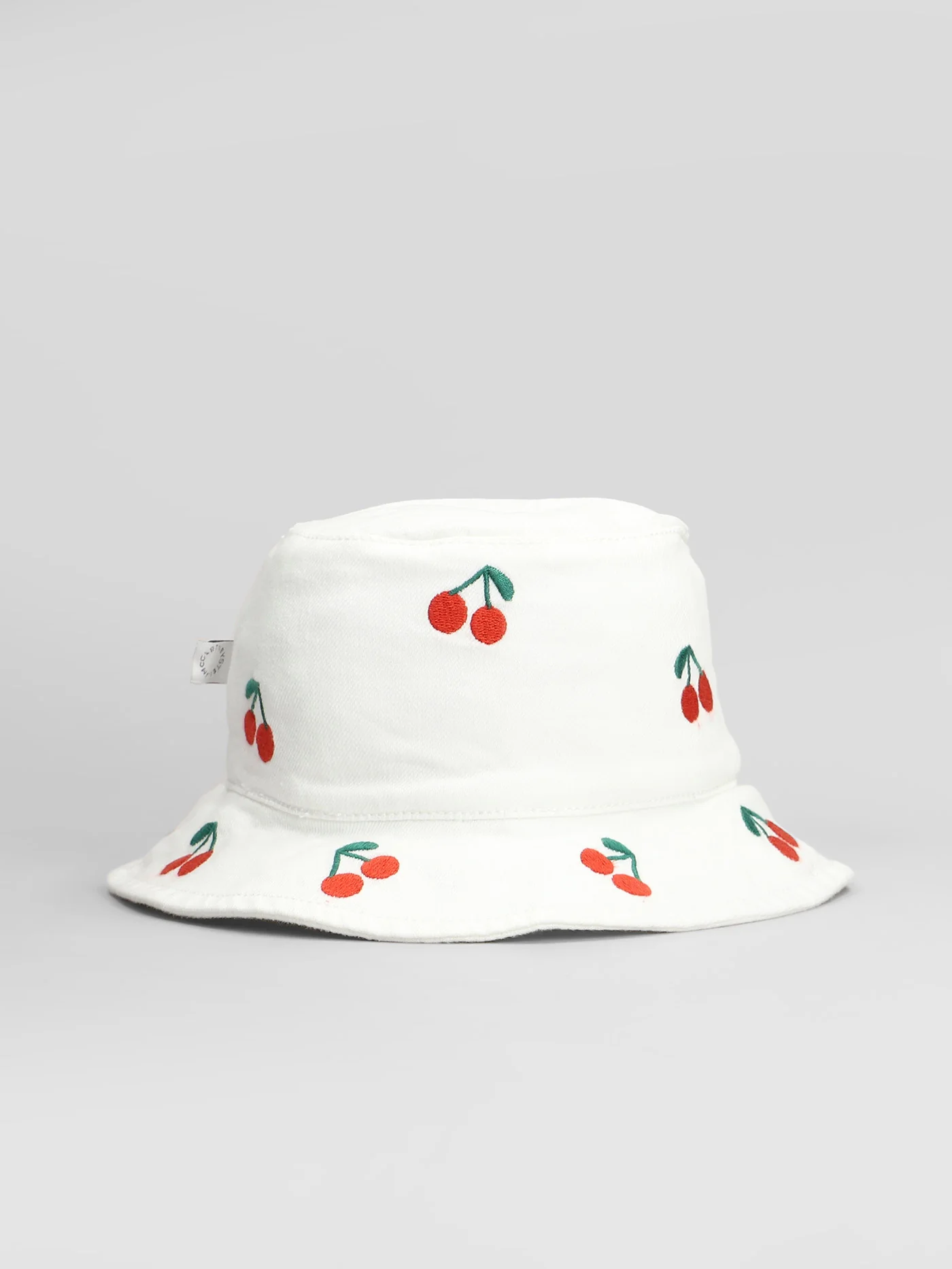 Hats in white cotton