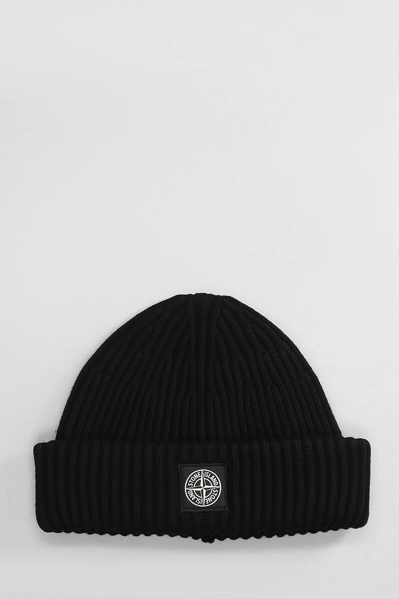 Hats in black wool