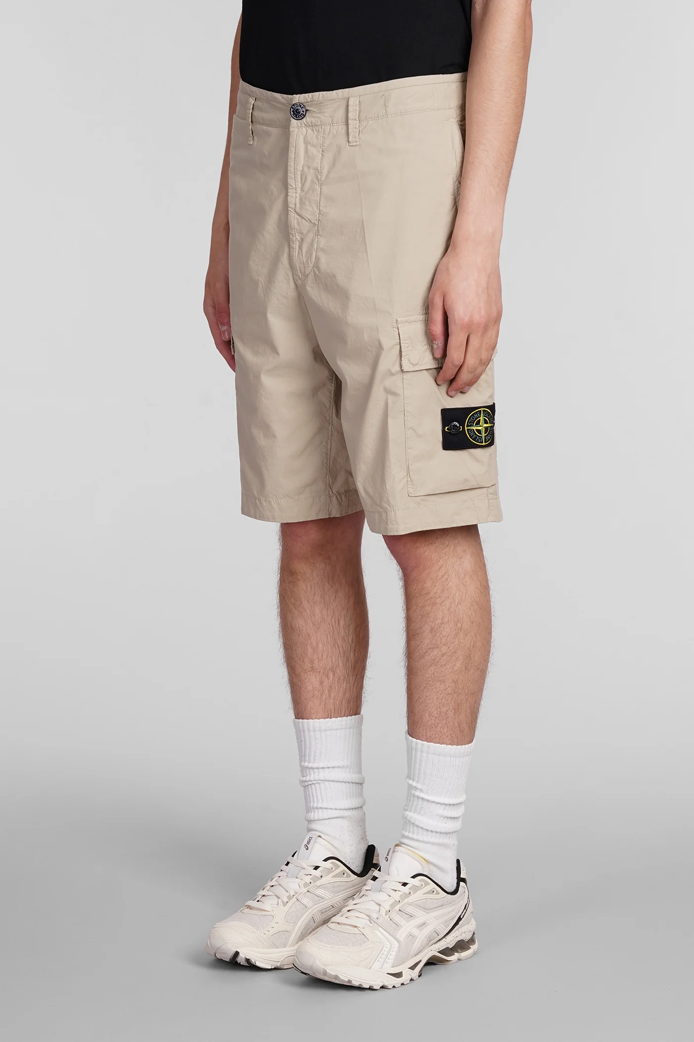 Shorts in beige cotton - Image 4