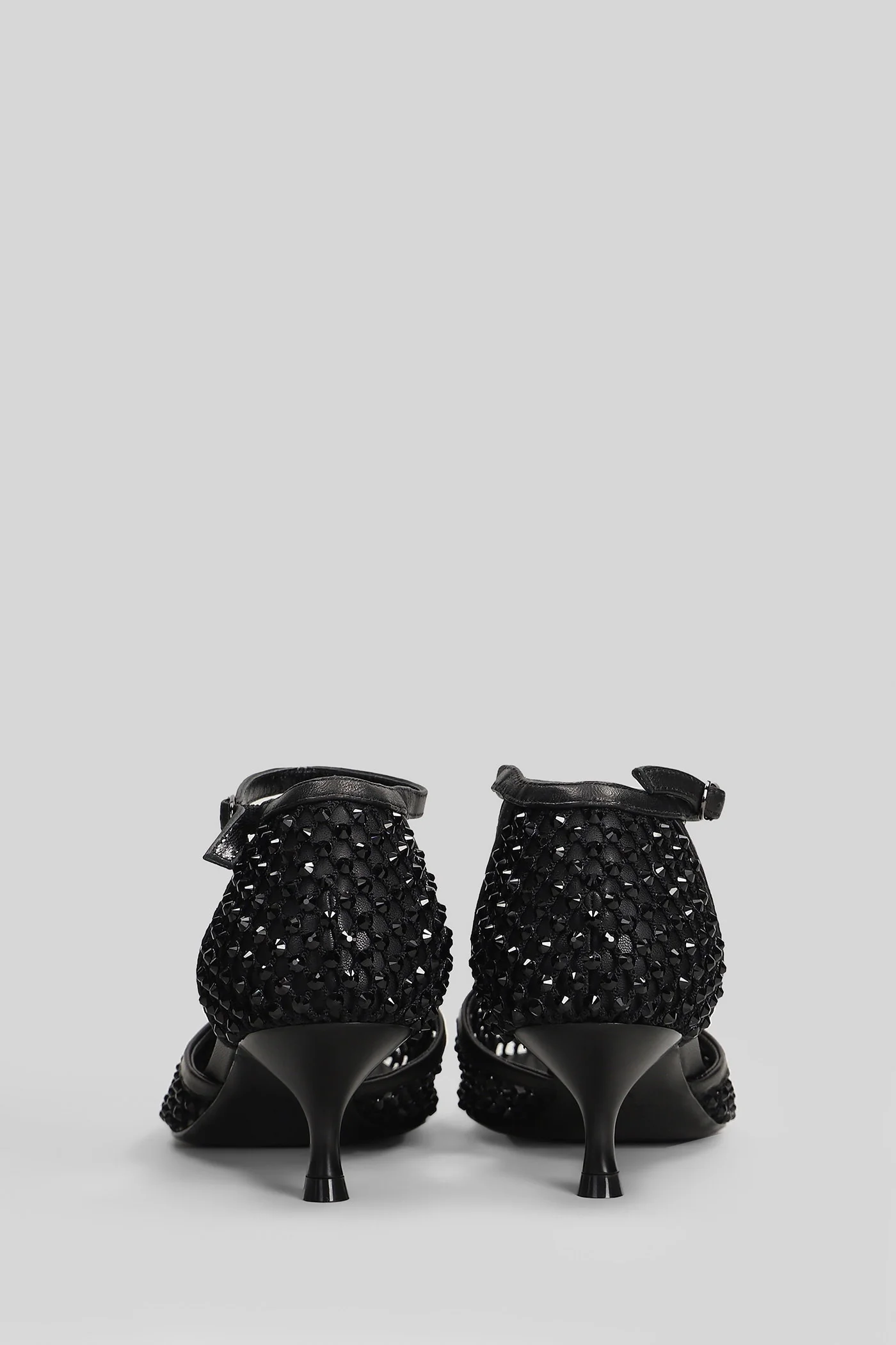 Pumps in black leather - Image 4