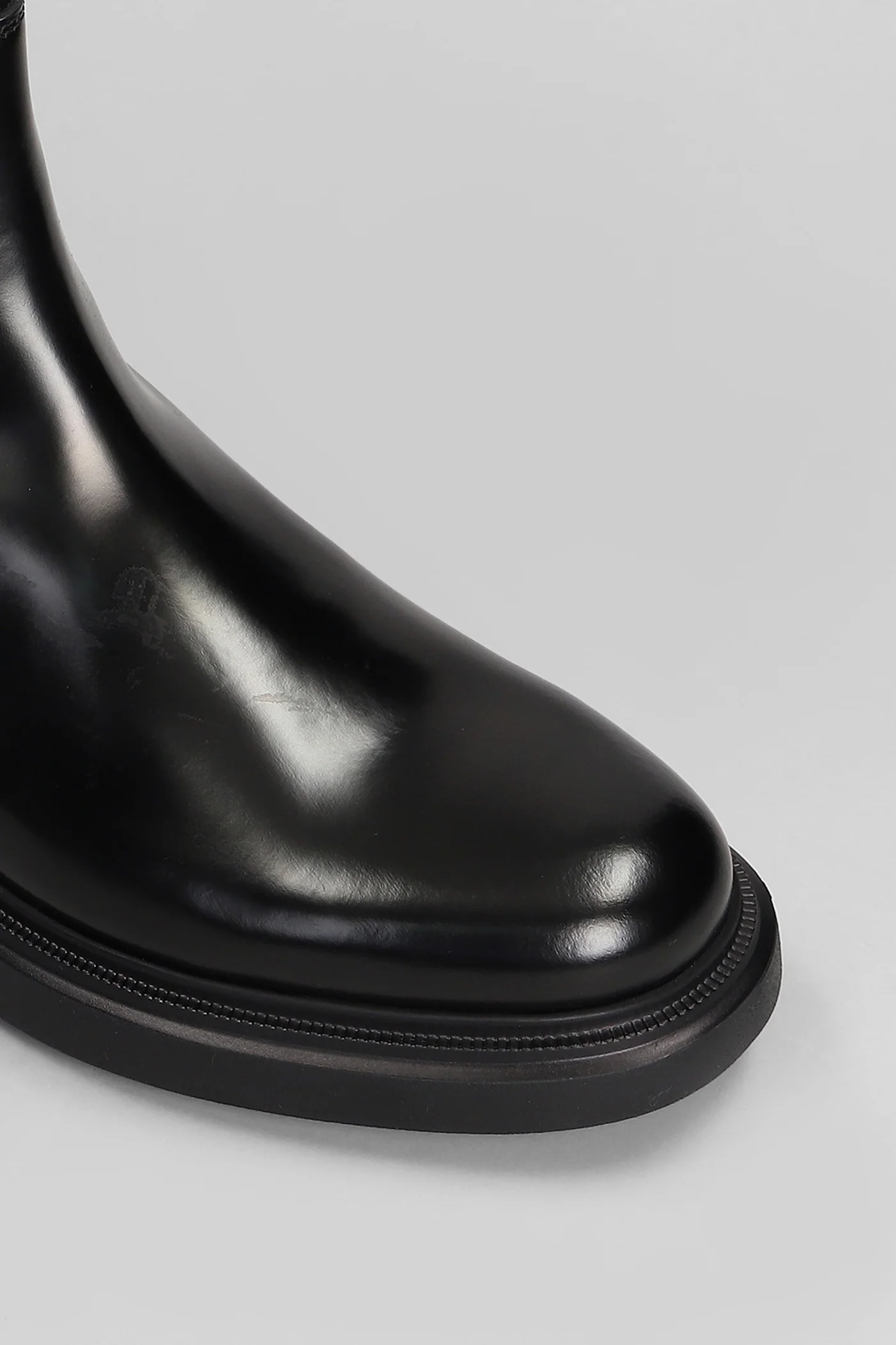 Amos Ankle boots in black leather - Image 5