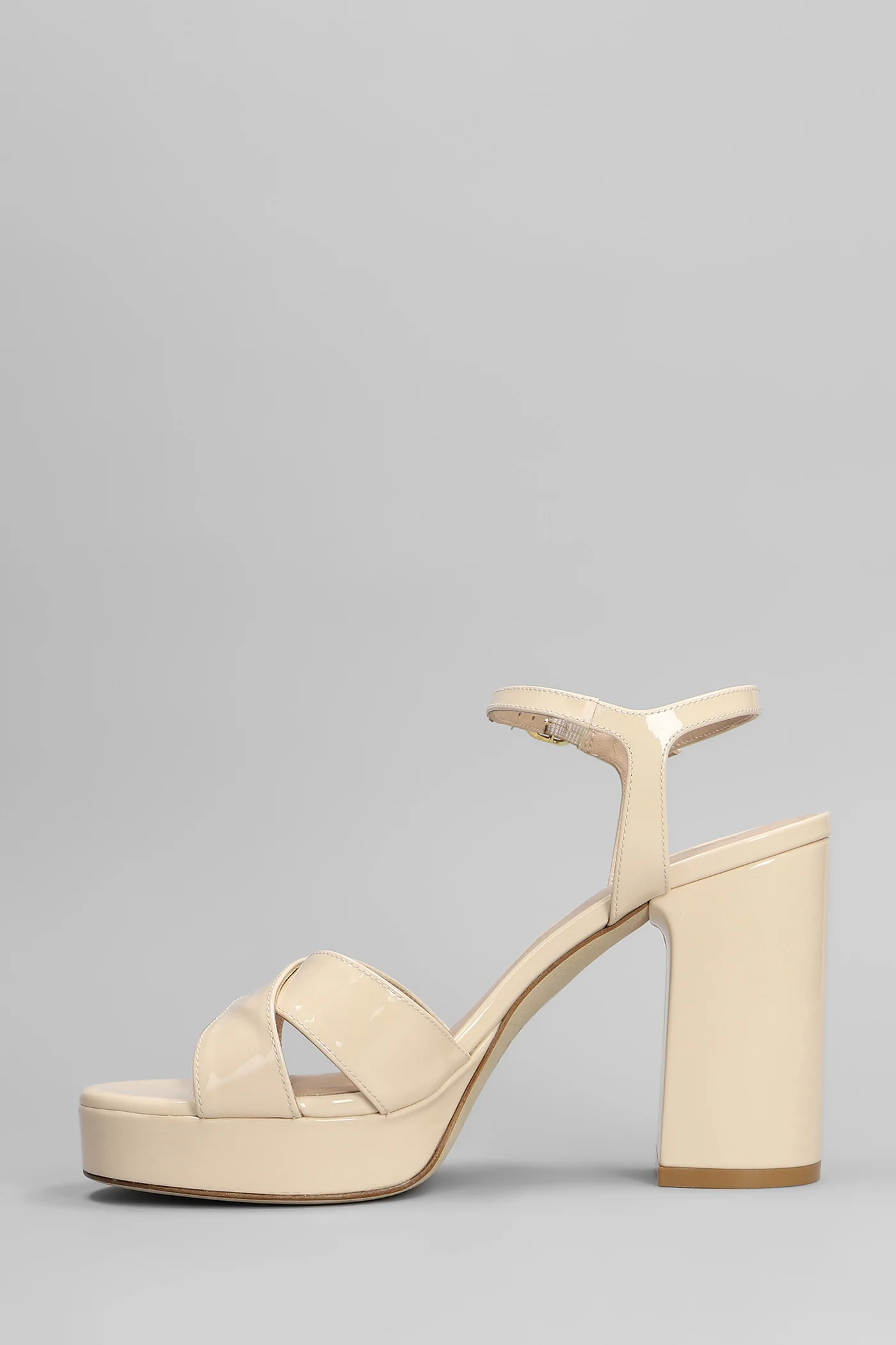 Dayna platform Sandals in beige patent leather - Image 3