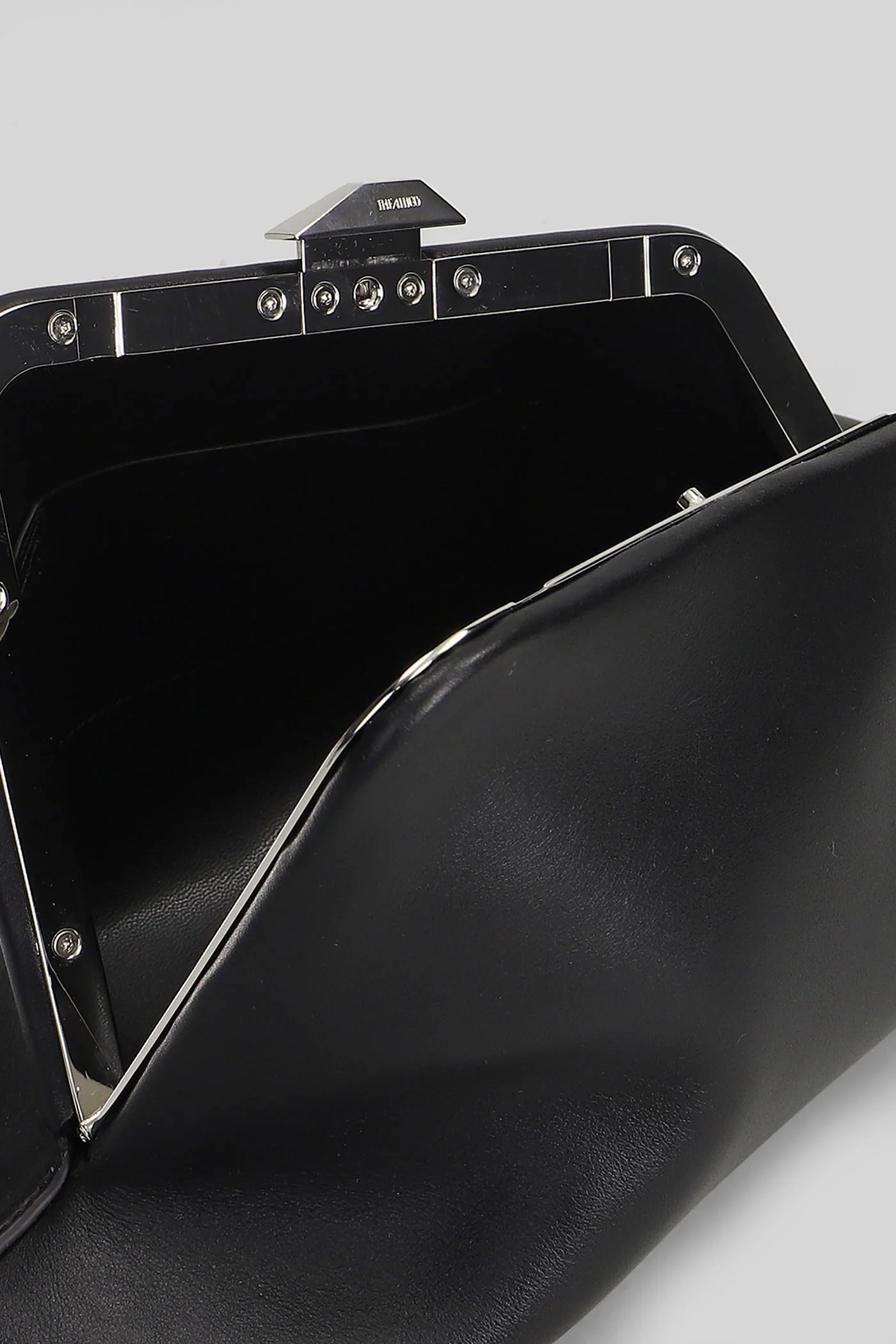 Day off small Clutch in black leather - Image 4