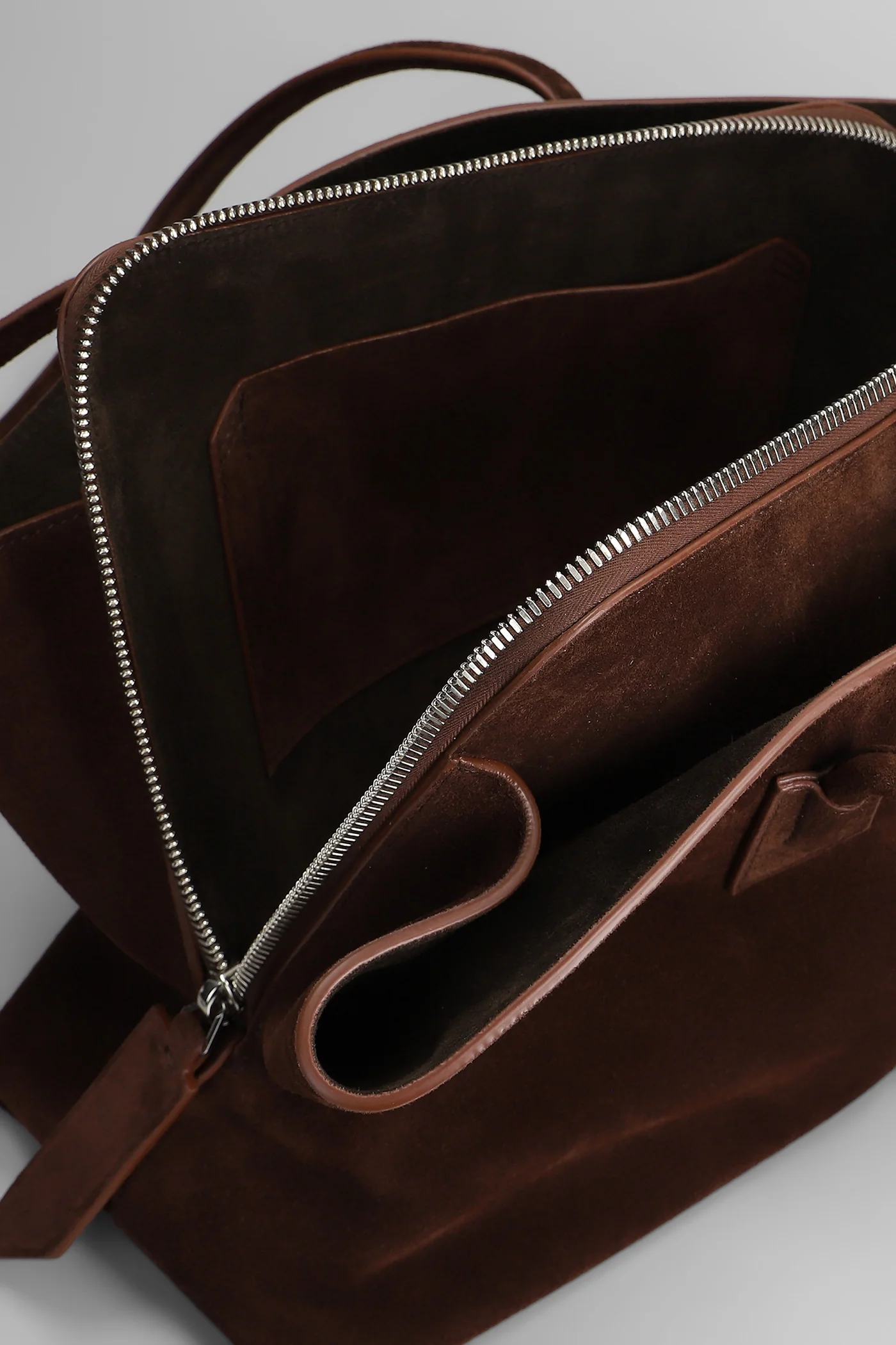 La passeggiata medium Shoulder bag in brown suede - Image 8