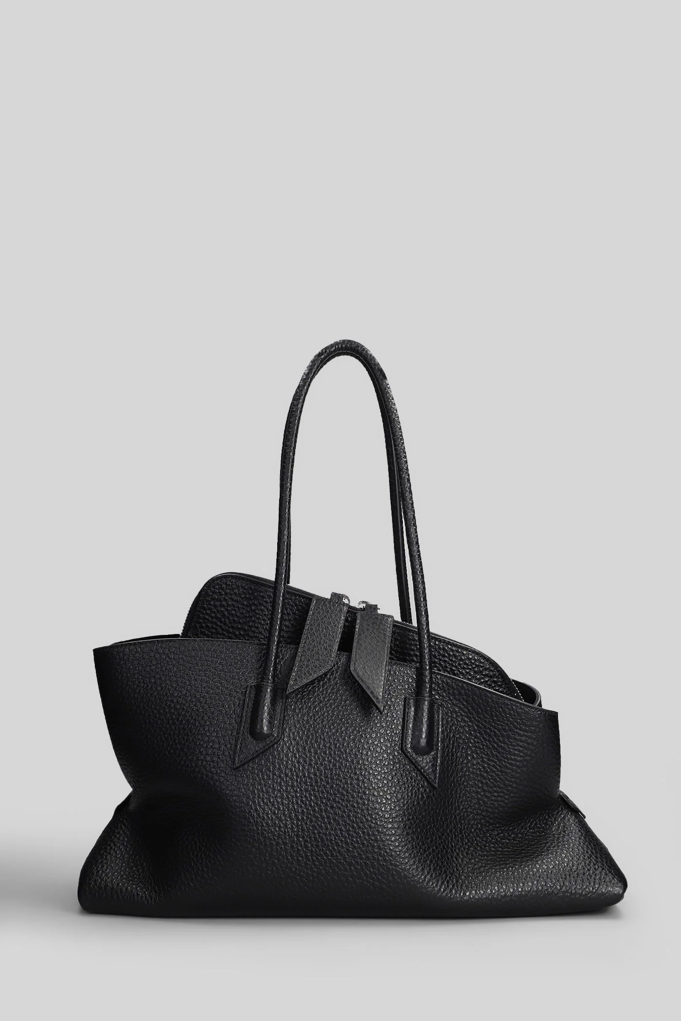 La passeggiata Shoulder bag in black leather