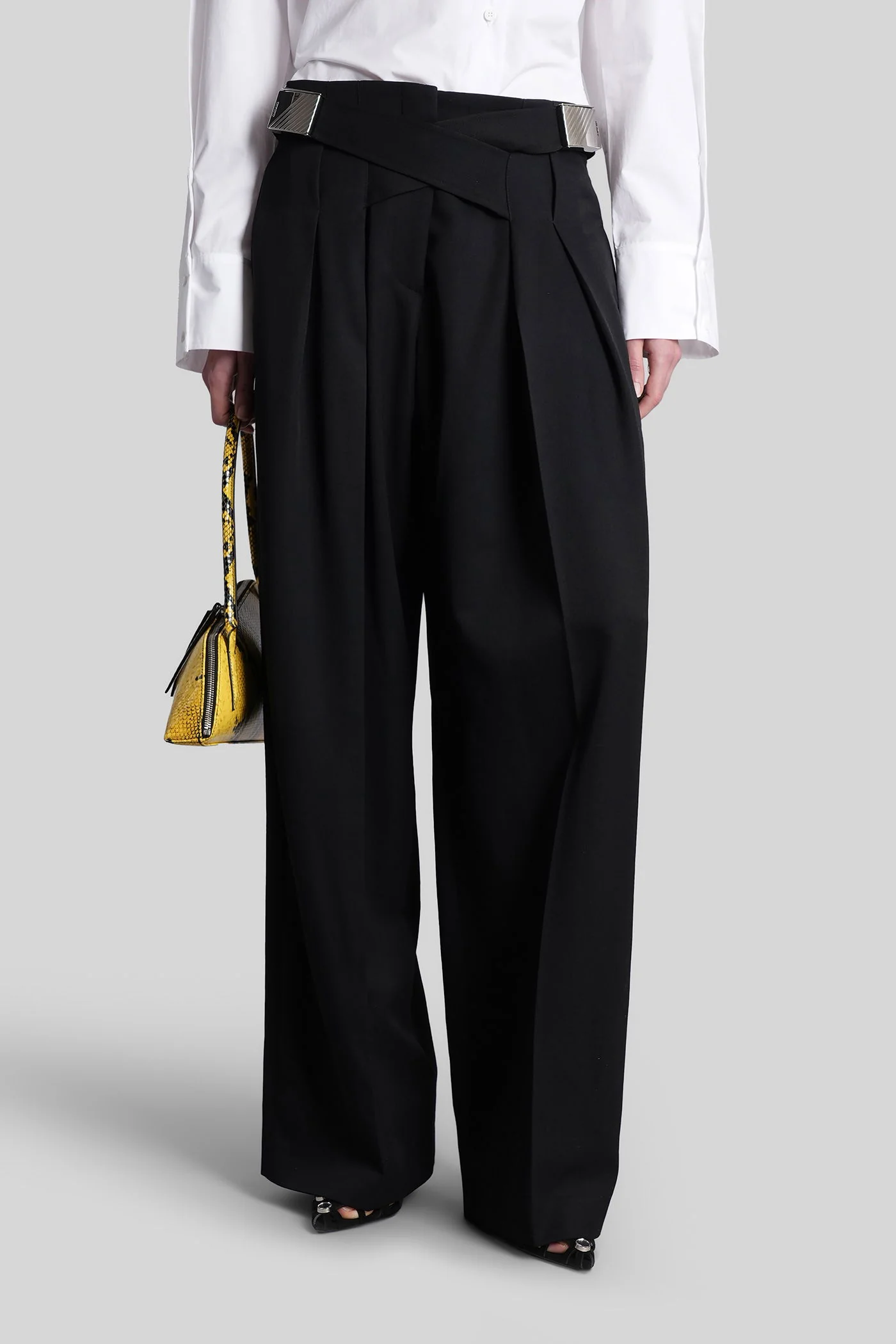 Pants in black wool