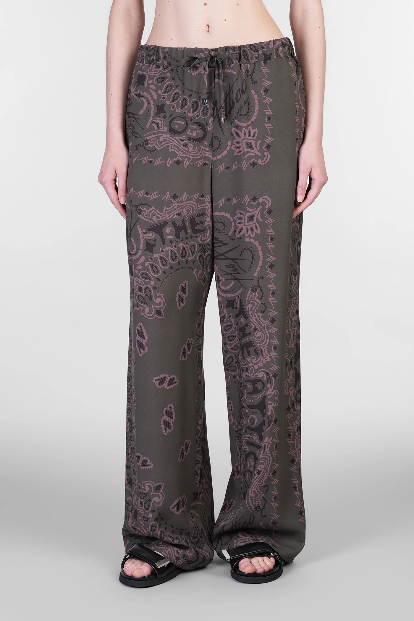 Pants in green viscose