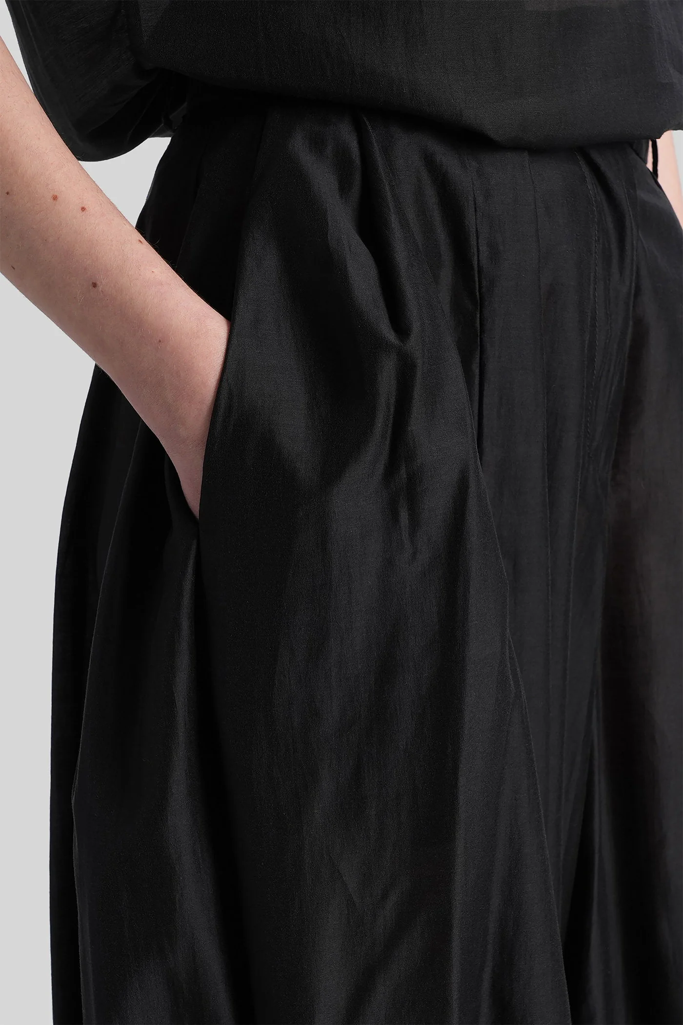 Dilan 3126 Pants in black wool and polyester - Image 5
