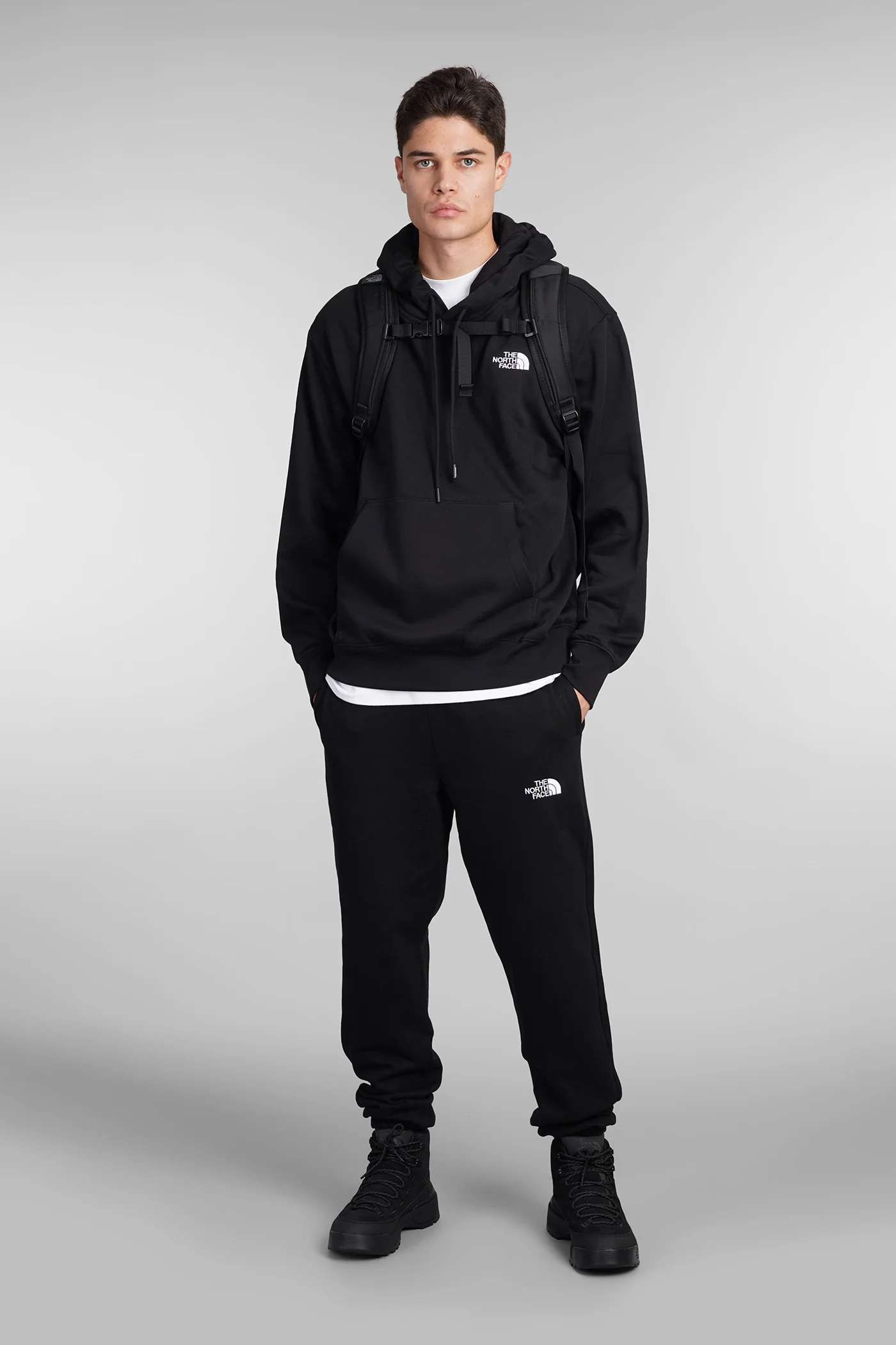 Essential Relaxed Sweatshirt in black cotton - Image 7