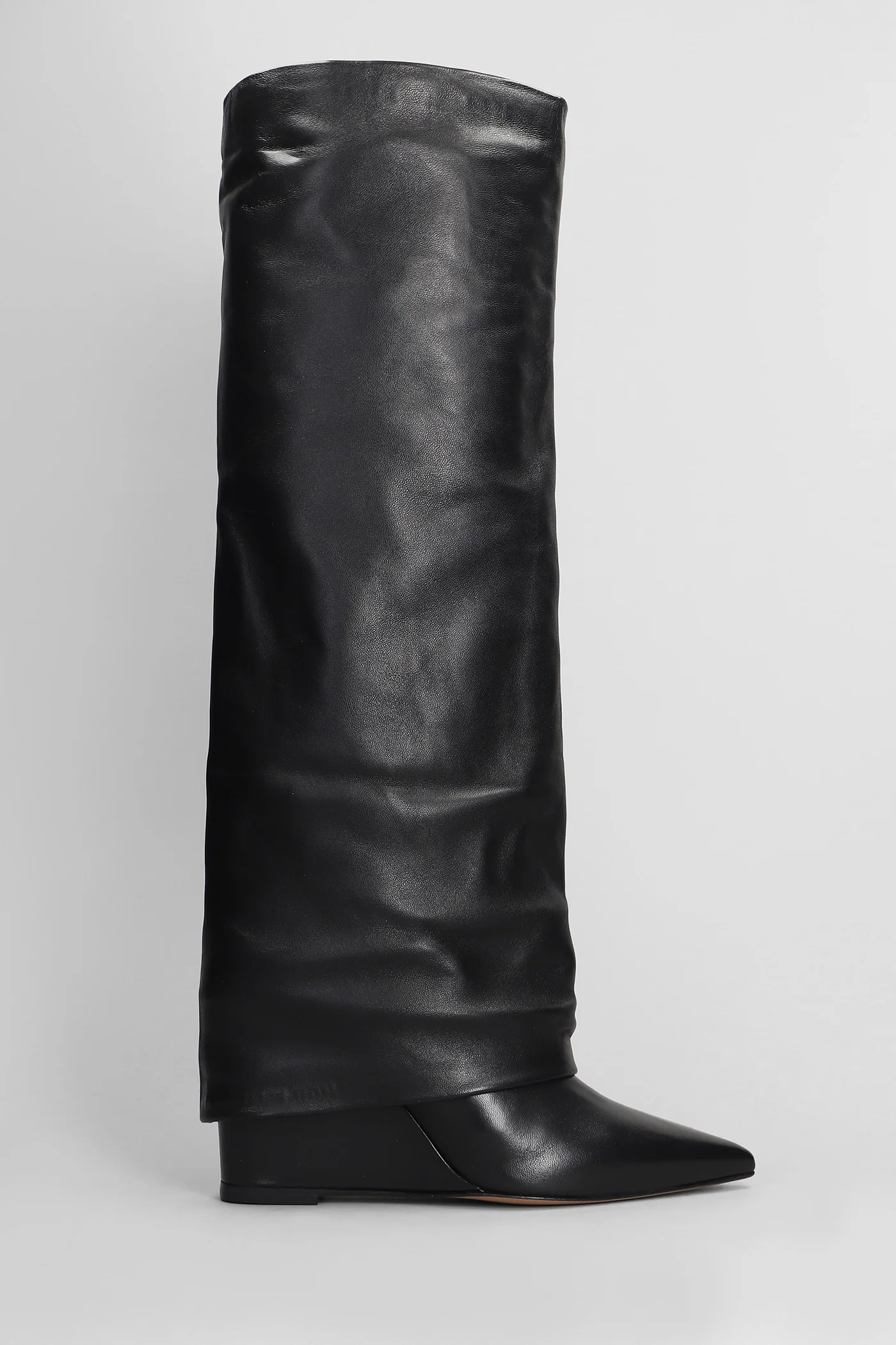 High heels boots in black leather