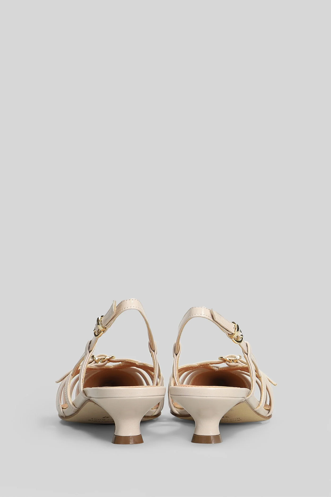 Pumps in beige leather - Image 4