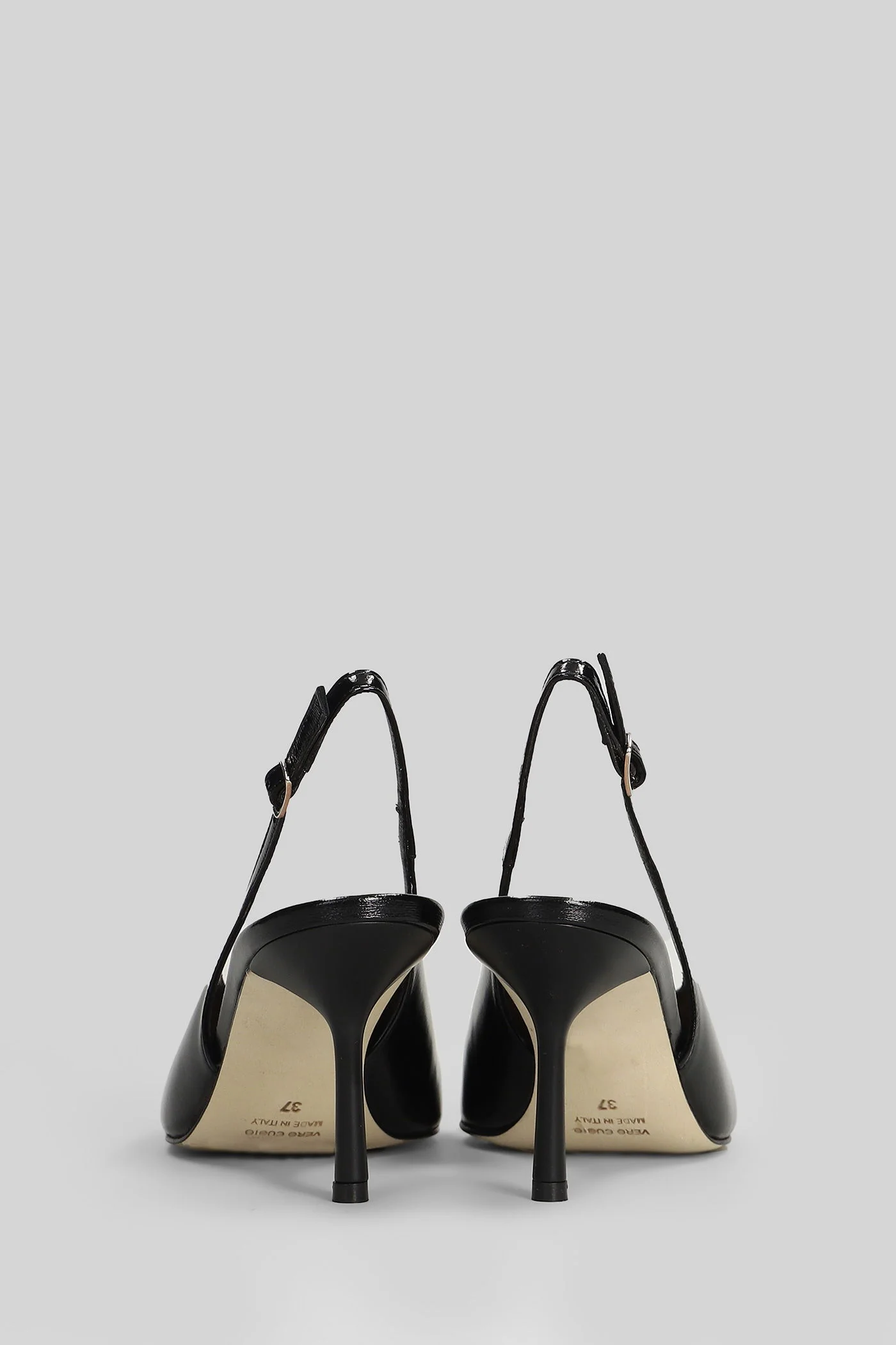 Pumps in black leather - Image 4