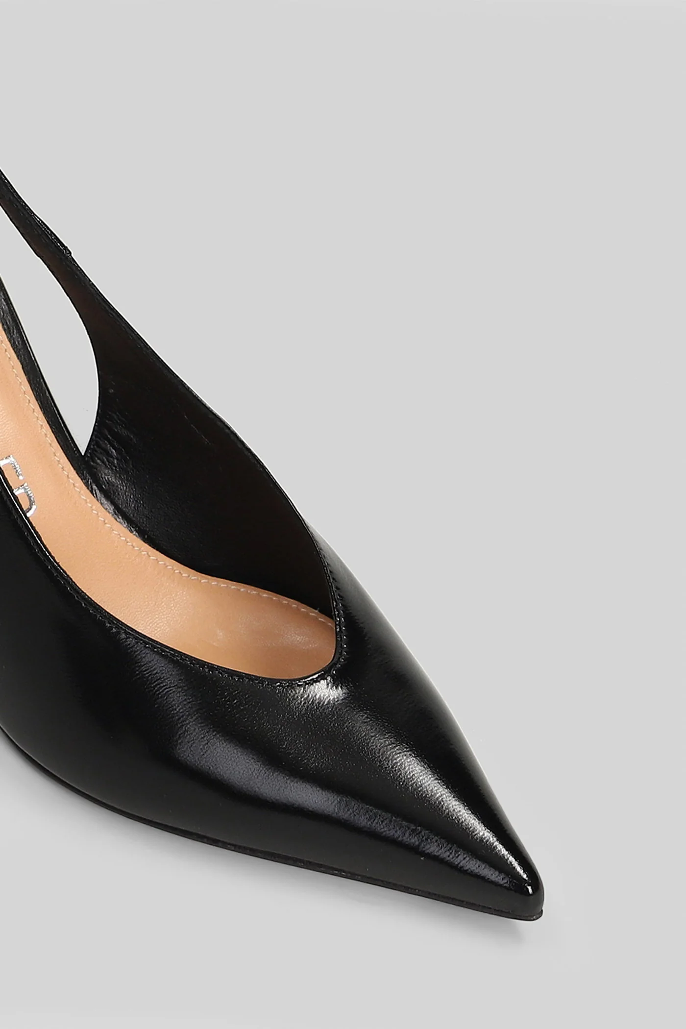 Pumps in black leather - Image 5