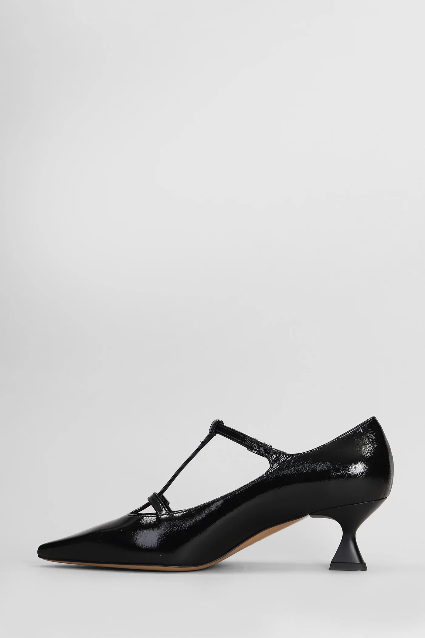 Pumps in black patent leather - Image 3
