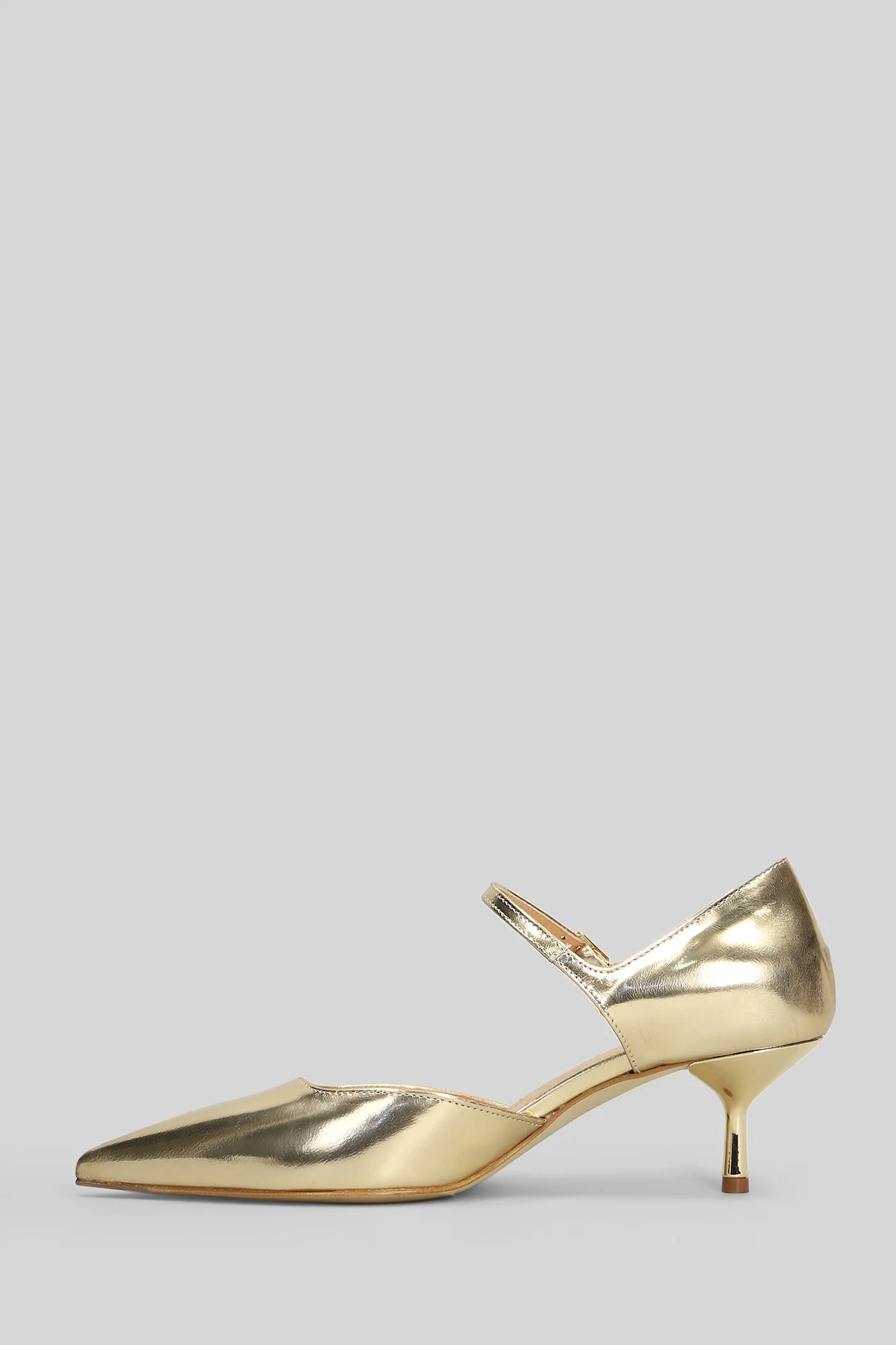 Pumps in gold leather - Image 3
