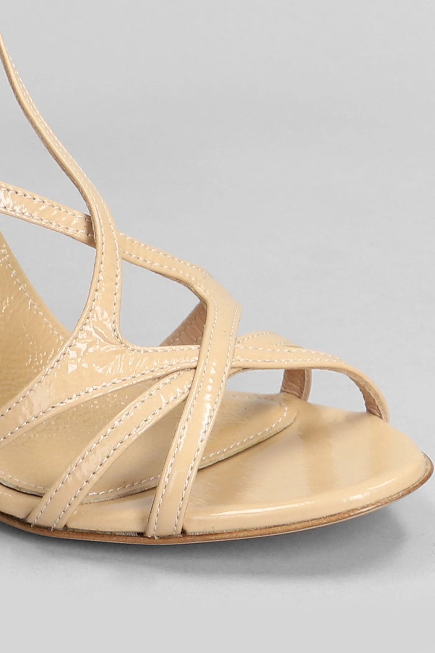 Sandals in beige leather - Image 5