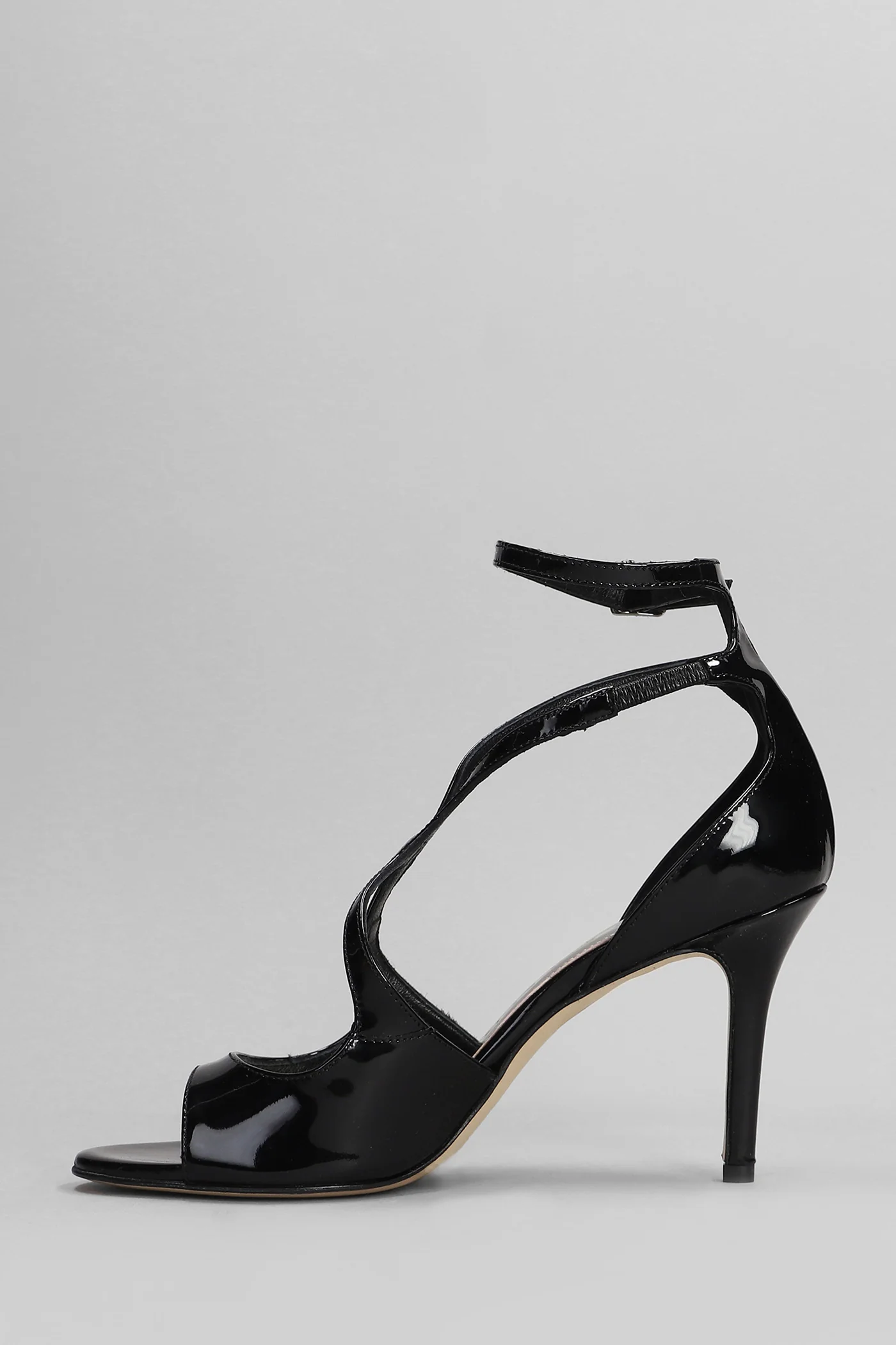 Sandals in black patent leather - Image 3