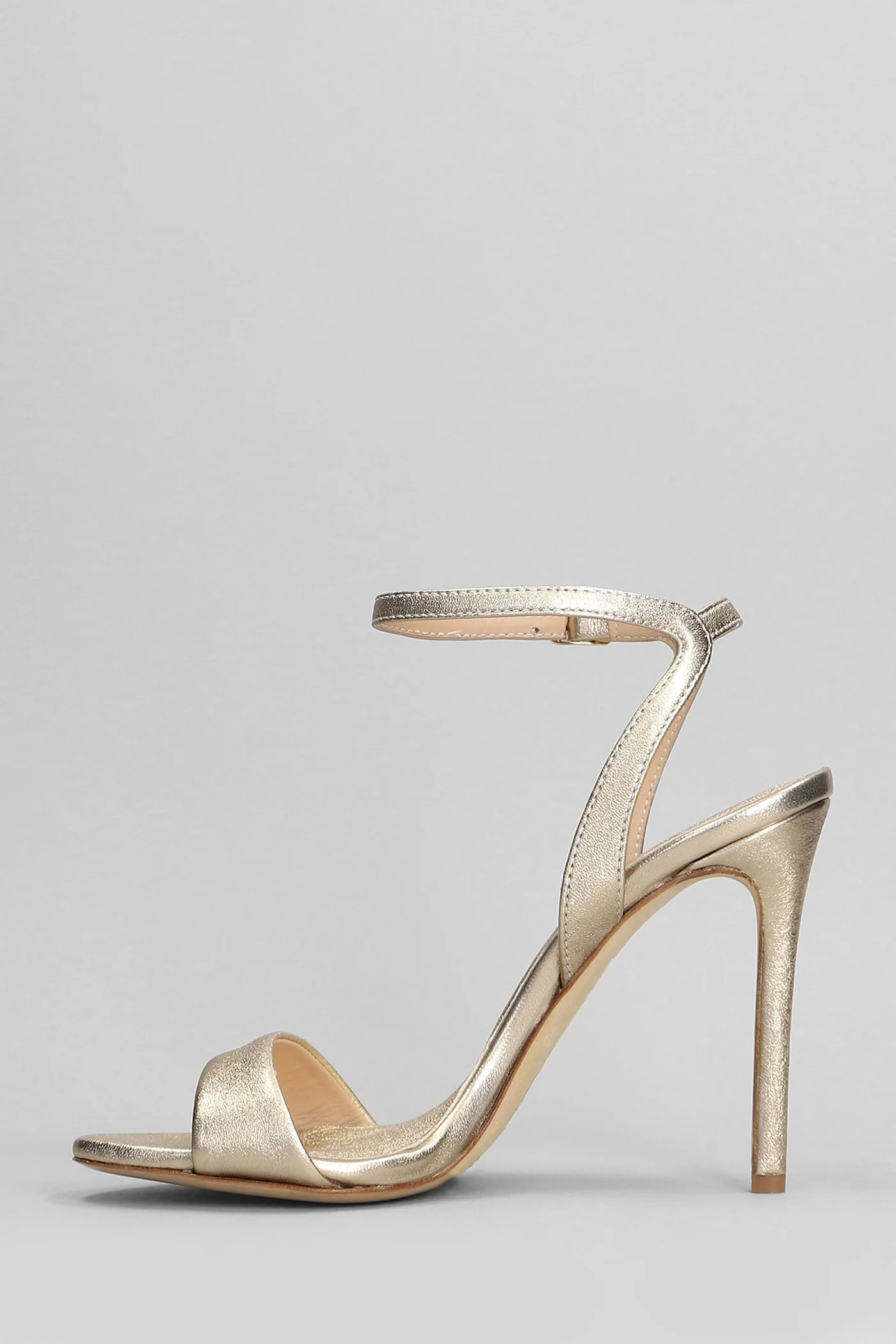 Sandals in gold leather - Image 3