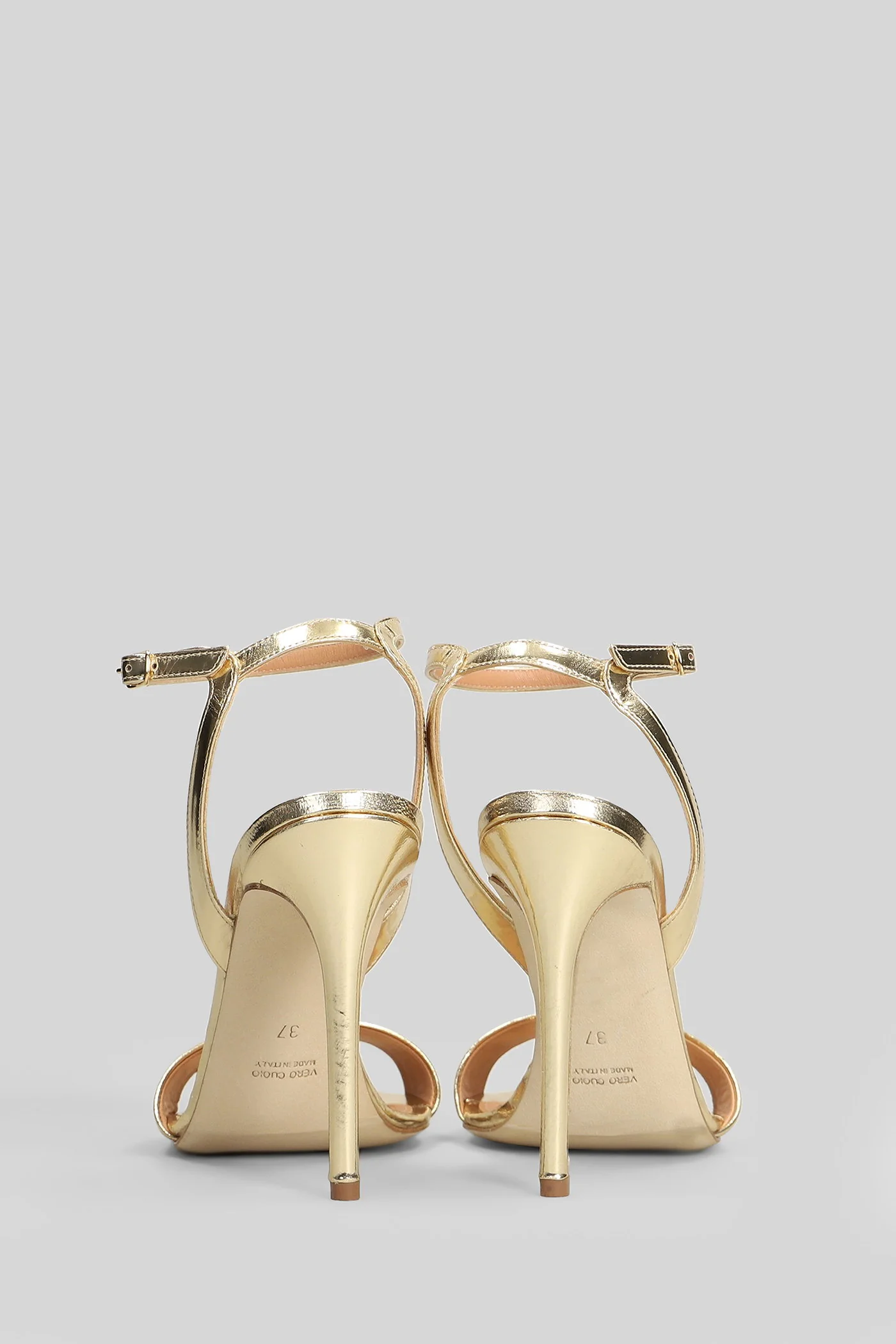 Sandals in gold leather - Image 4