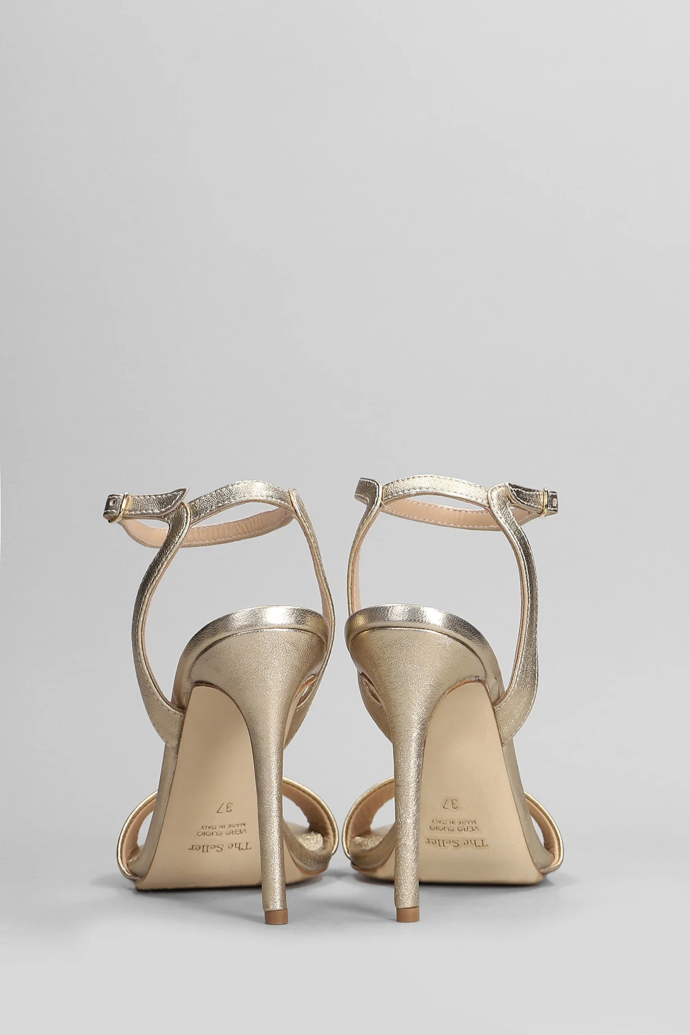 Sandals in gold leather - Image 4