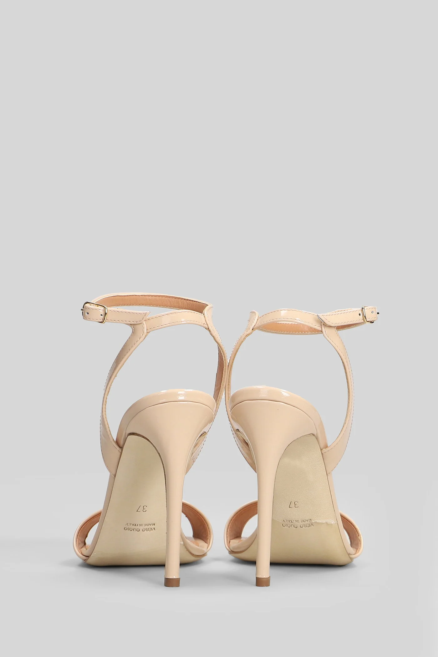 Sandals in powder patent leather - Image 4