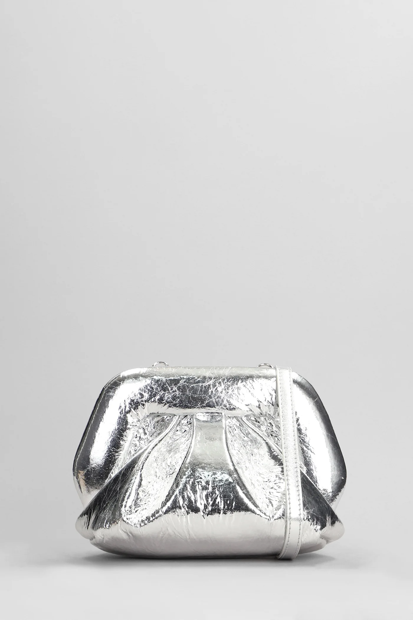 Gea Pineapple Clutch in silver faux leather