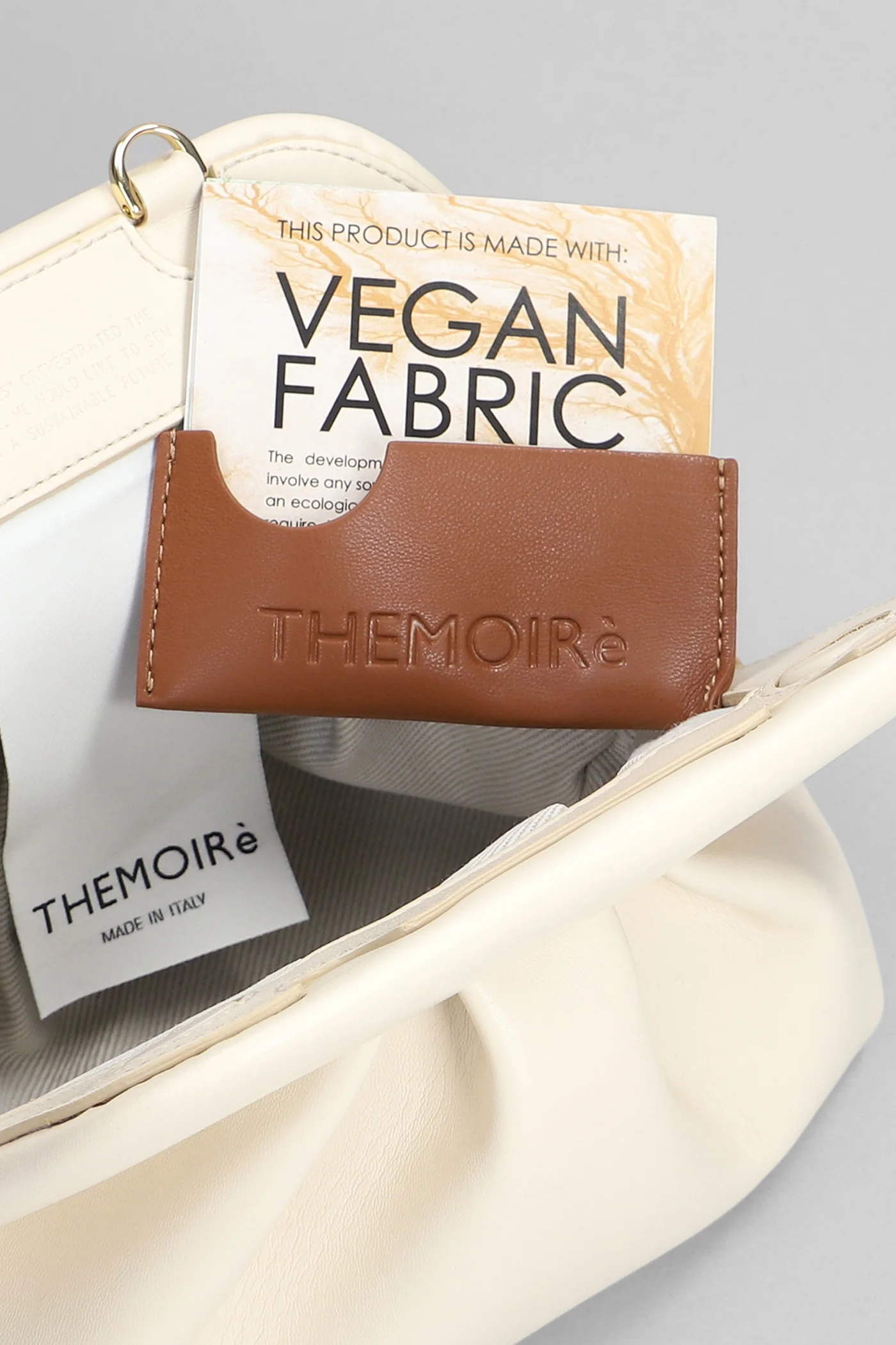 Gea Vegan Clutch in beige faux leather - Image 4