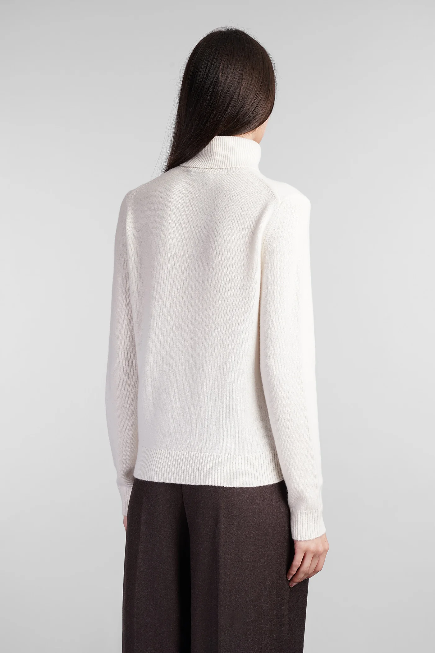 Knitwear in beige cashmere - Image 3