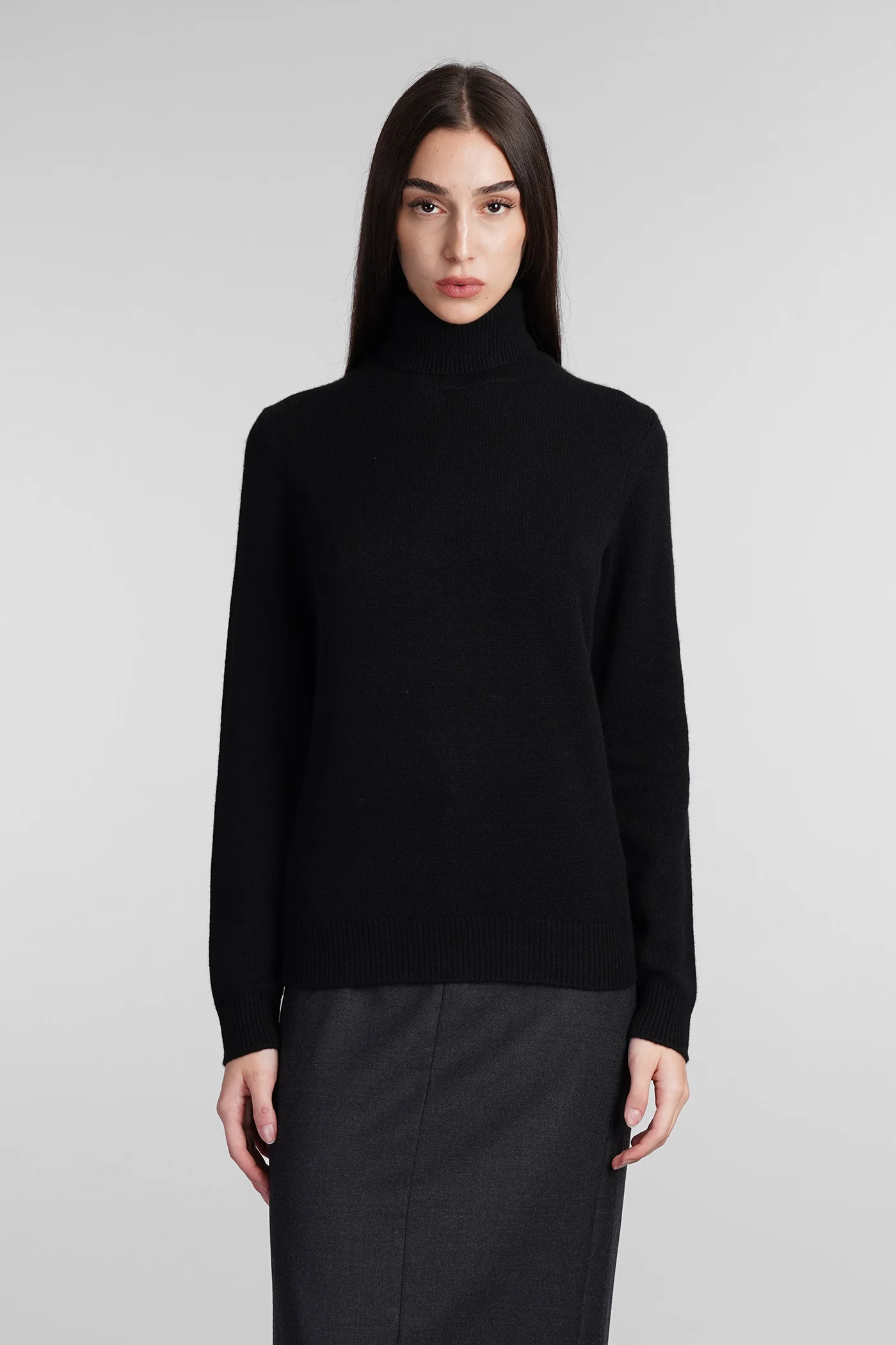 Knitwear in black cashmere