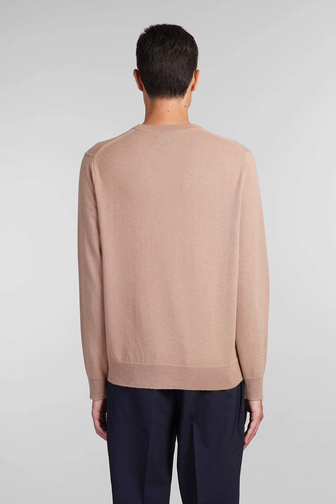Knitwear in Camel cashmere - Image 3