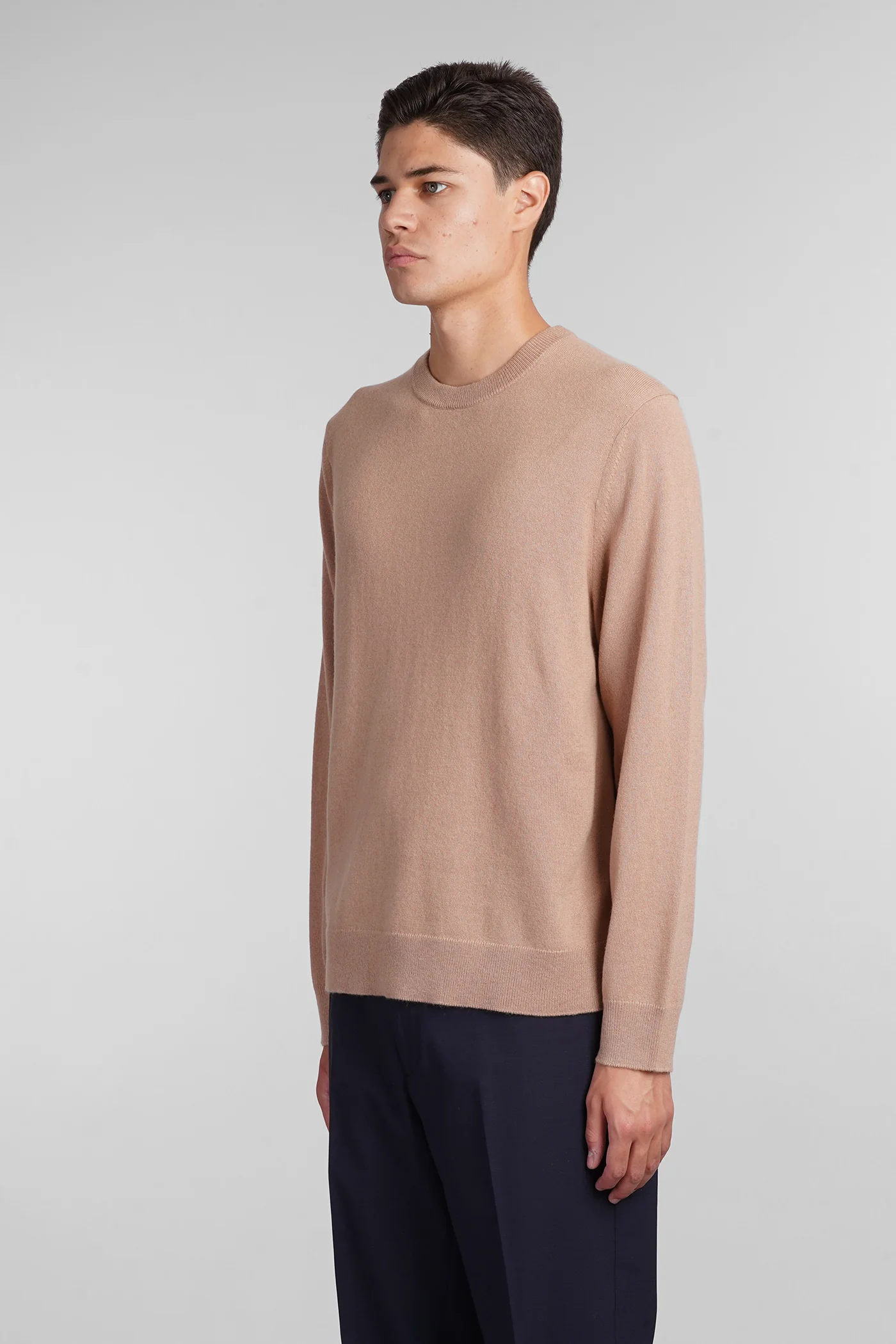 Knitwear in Camel cashmere - Image 4
