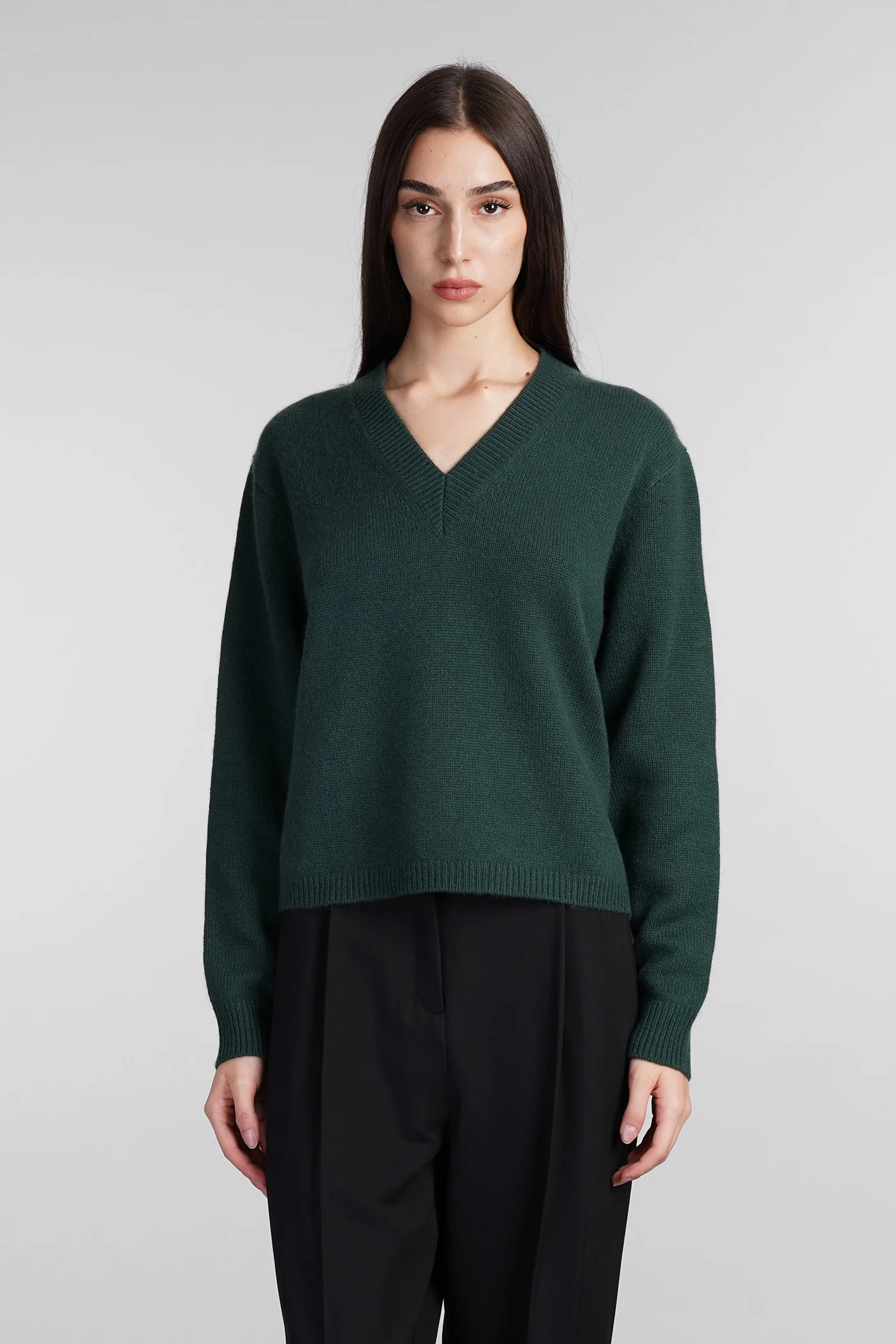 Knitwear in green cashmere