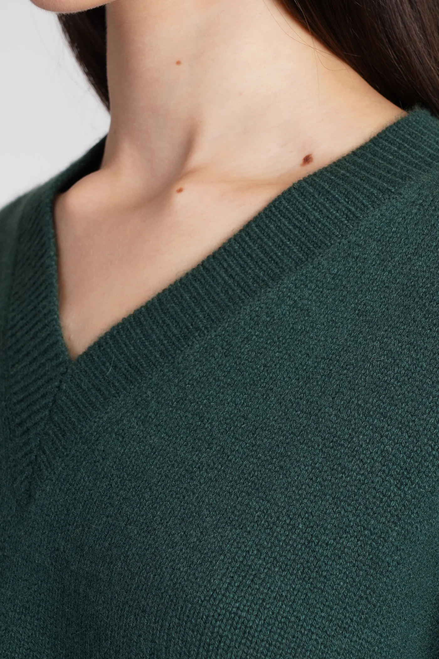 Knitwear in green cashmere - Image 5
