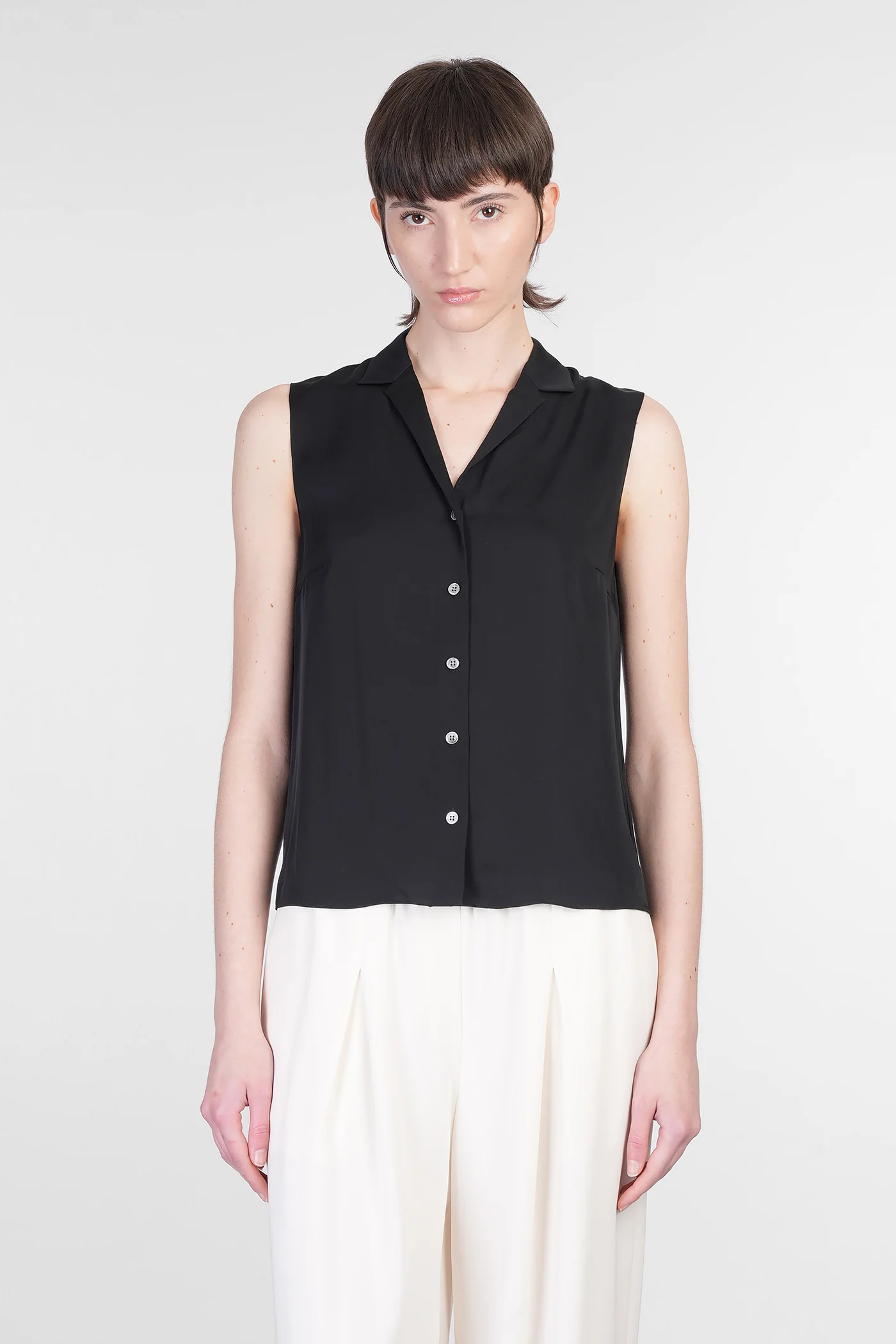 Shirt in black silk