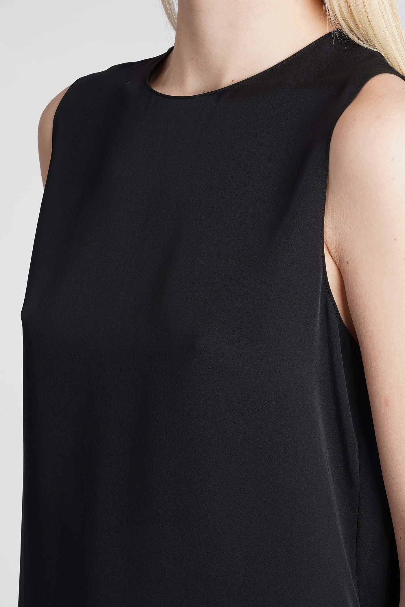 Topwear in black silk - Image 5