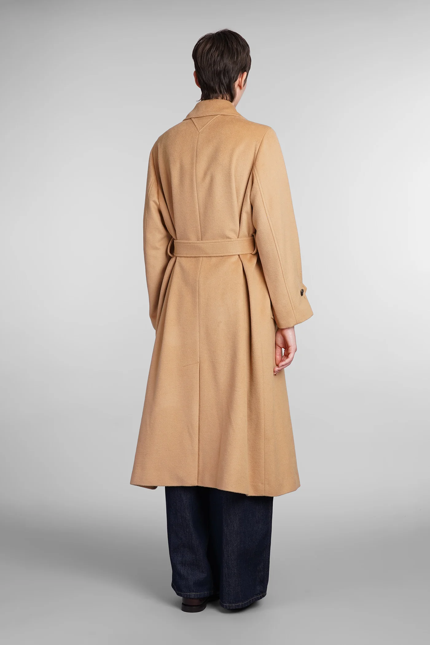 Coat in Camel wool - Image 13