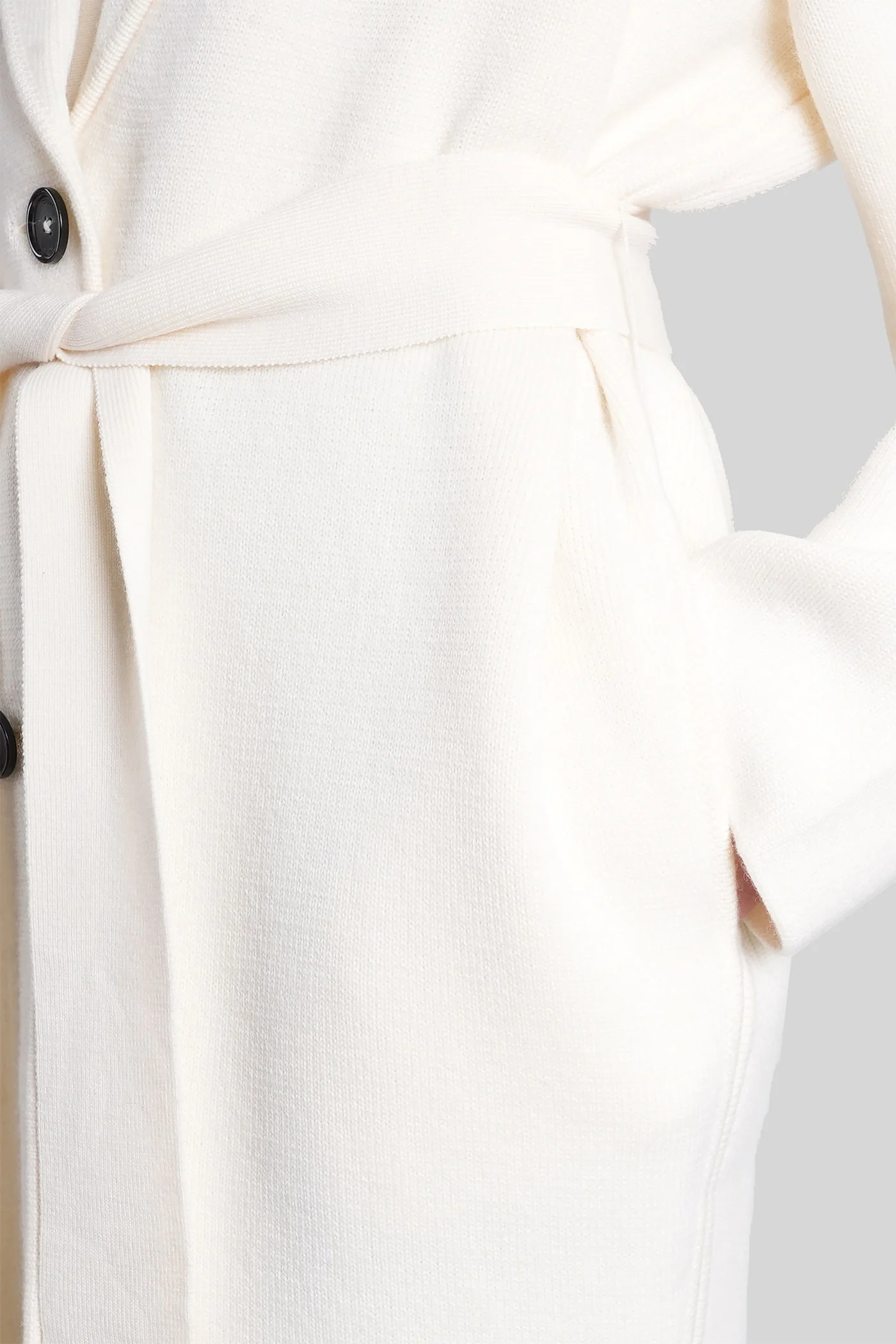 in beige wool - Image 5