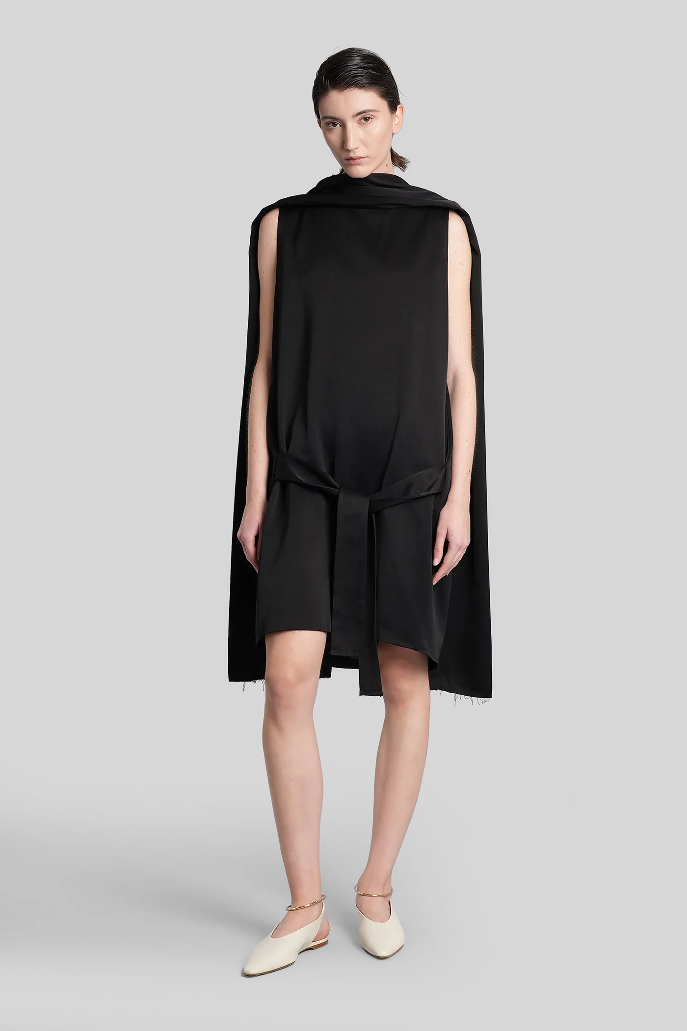 Long dress in black viscose