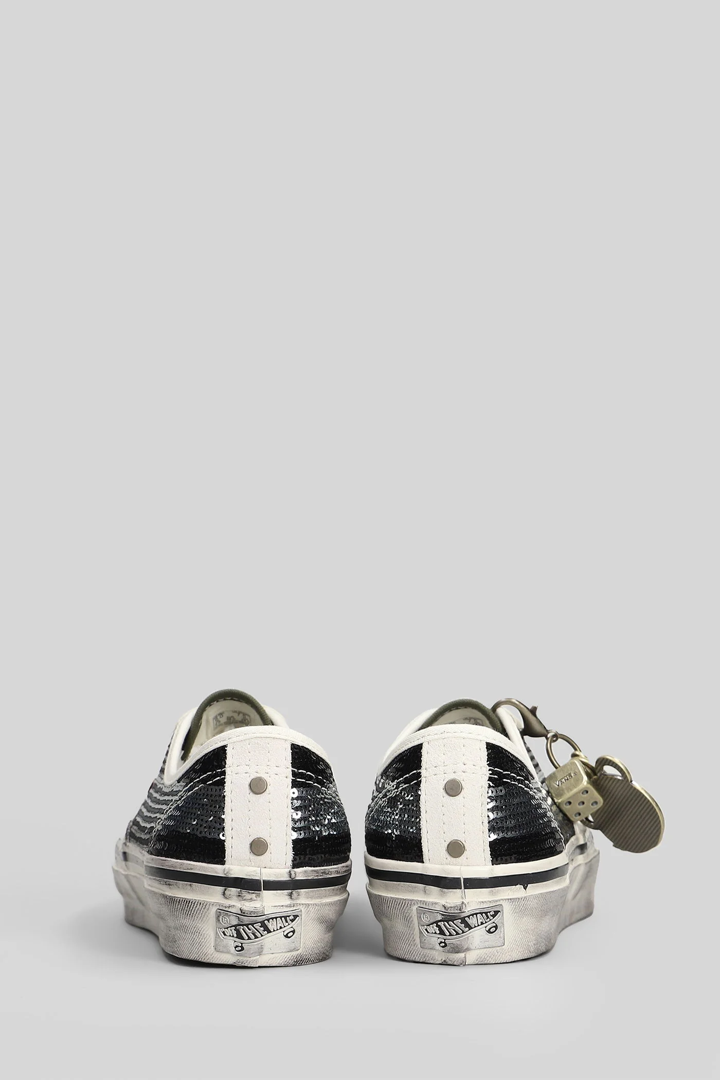 Lx authentic 44 Sneakers in black suede - Image 4
