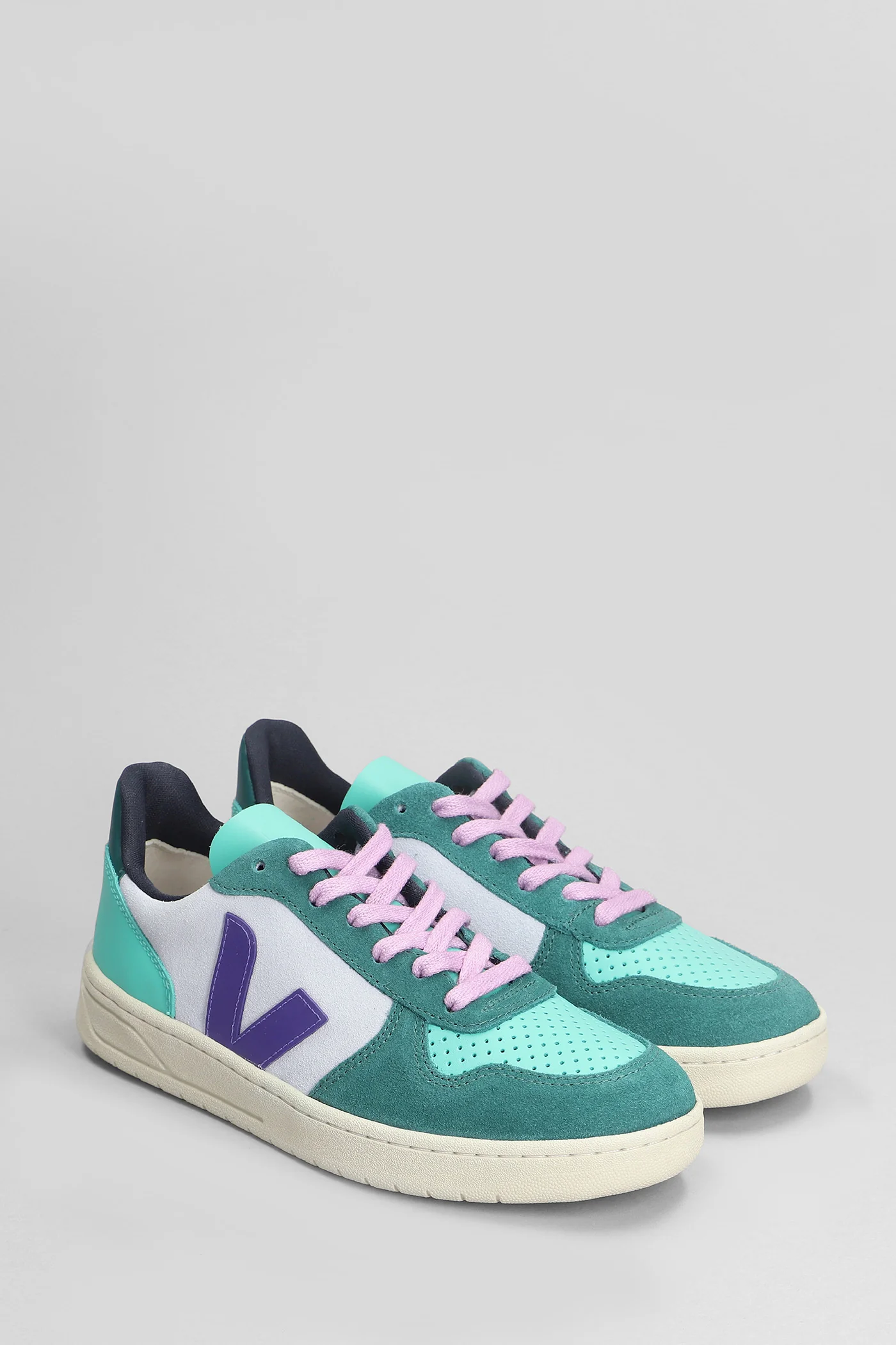 V-10 Sneakers in green suede and leather - Image 2