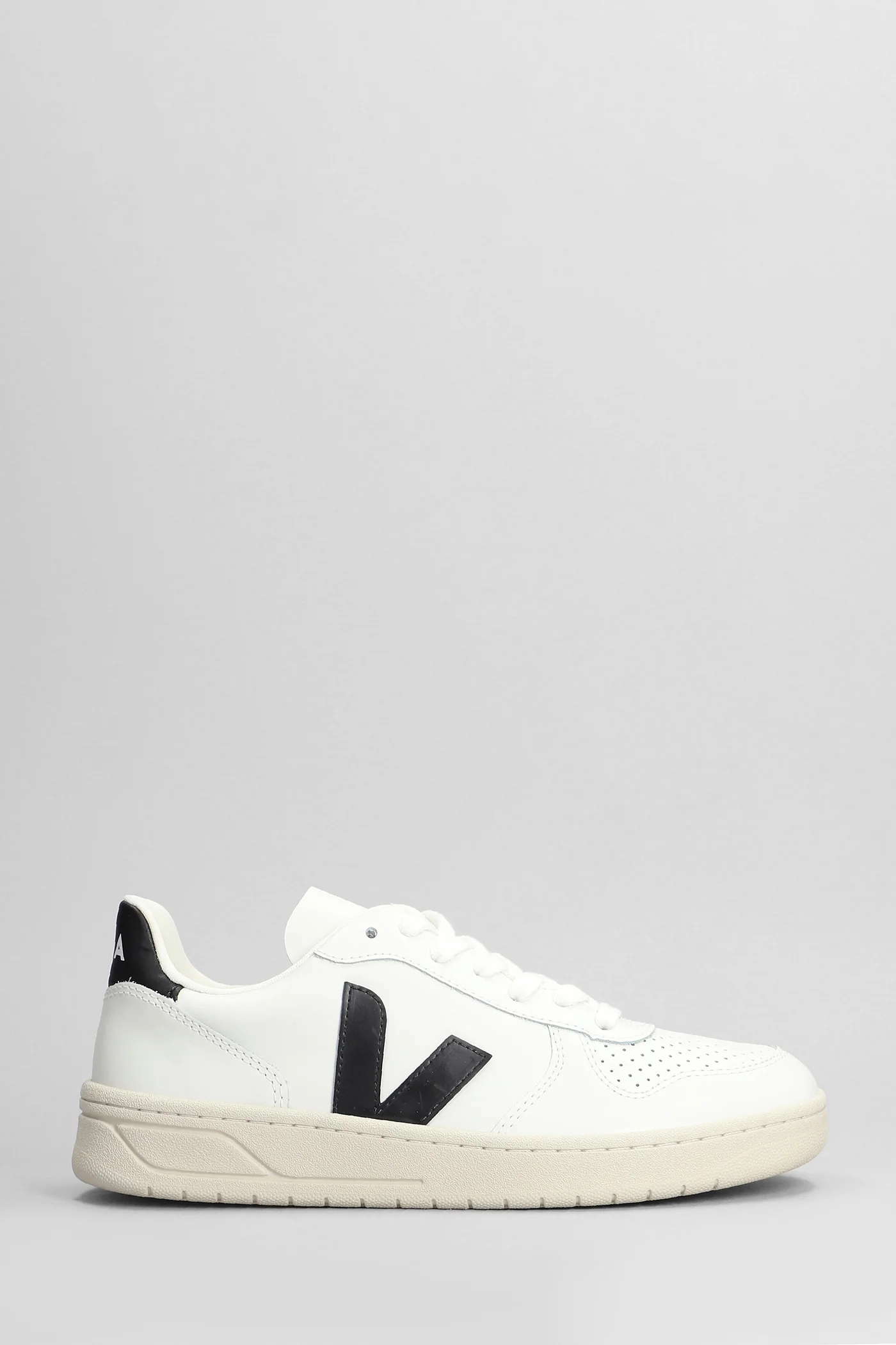 V-10 Sneakers in white leather